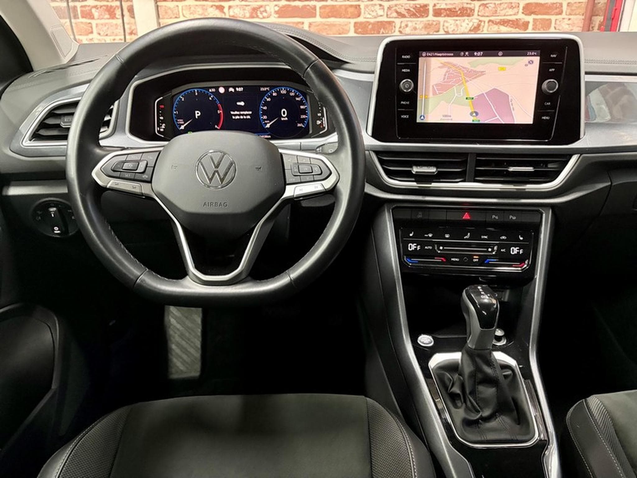 VW T-Roc T-Roc 2.0 TDi 150cv Auto Style Navi/SiègCh/ClimaA/LED (2023) - Foto 4