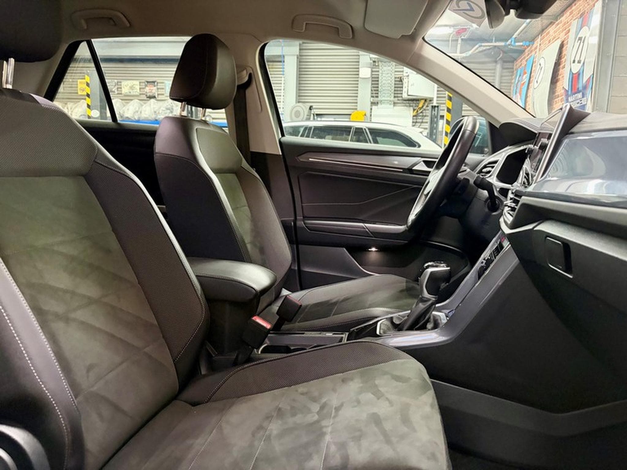 VW T-Roc T-Roc 2.0 TDi 150cv Auto Style Navi/SiègCh/ClimaA/LED (2023) - Foto 8