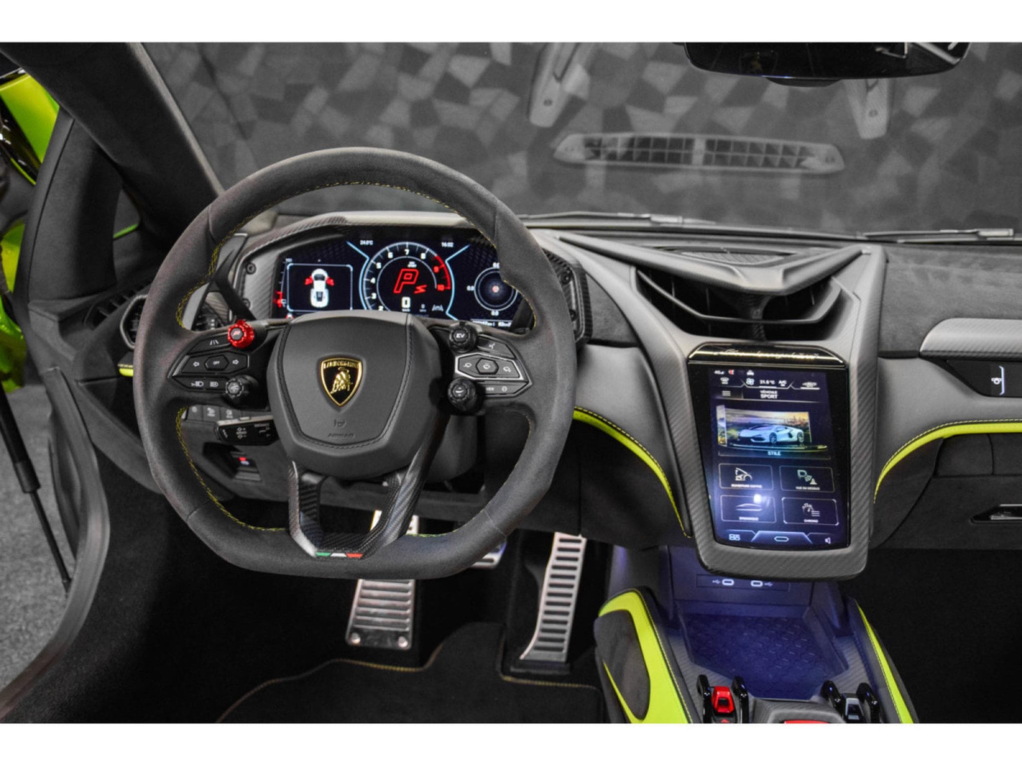 Lamborghini Revuelto AD PERSONAM - VERDE CITREA / ROSSO MARS (2025) - Foto 8