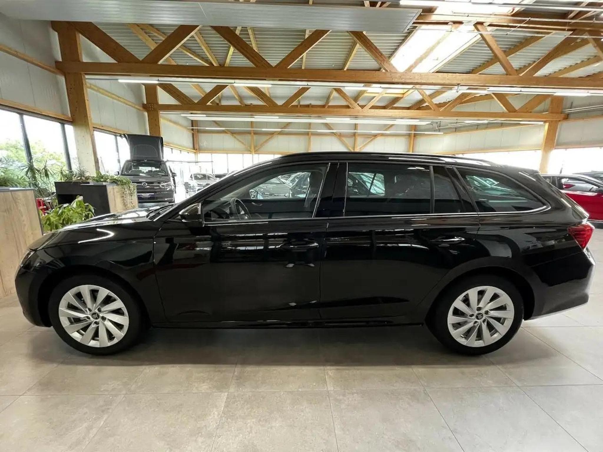 Skoda Octavia (2025) - Foto 24