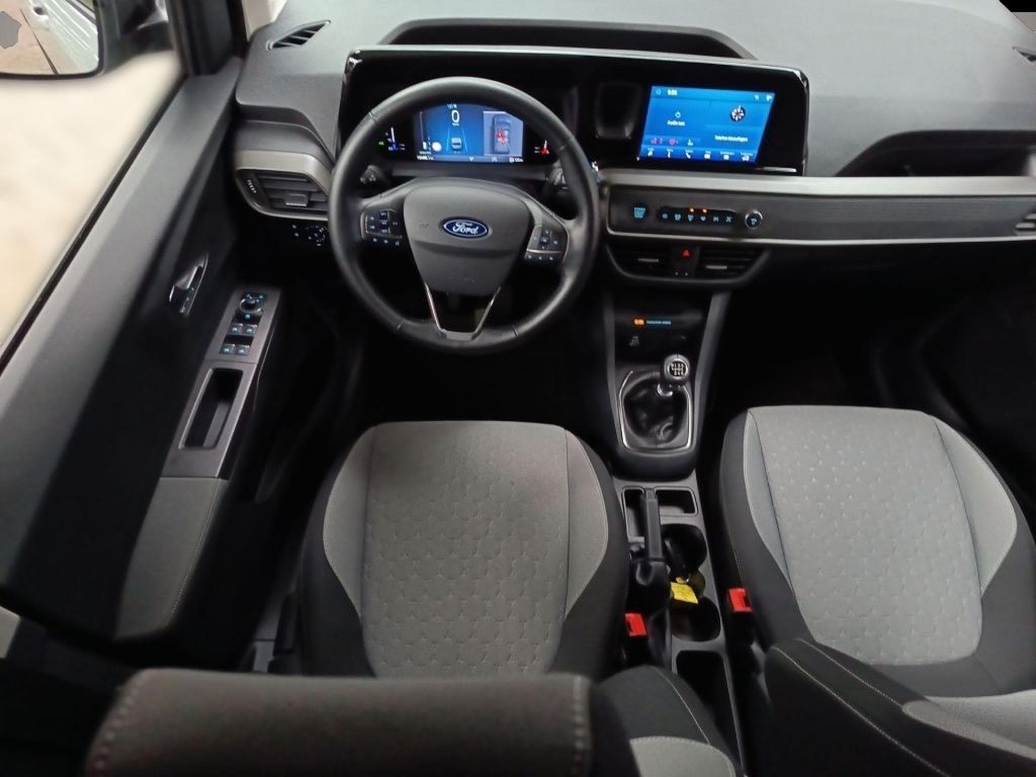 Ford Tourneo (2025) - Foto 5