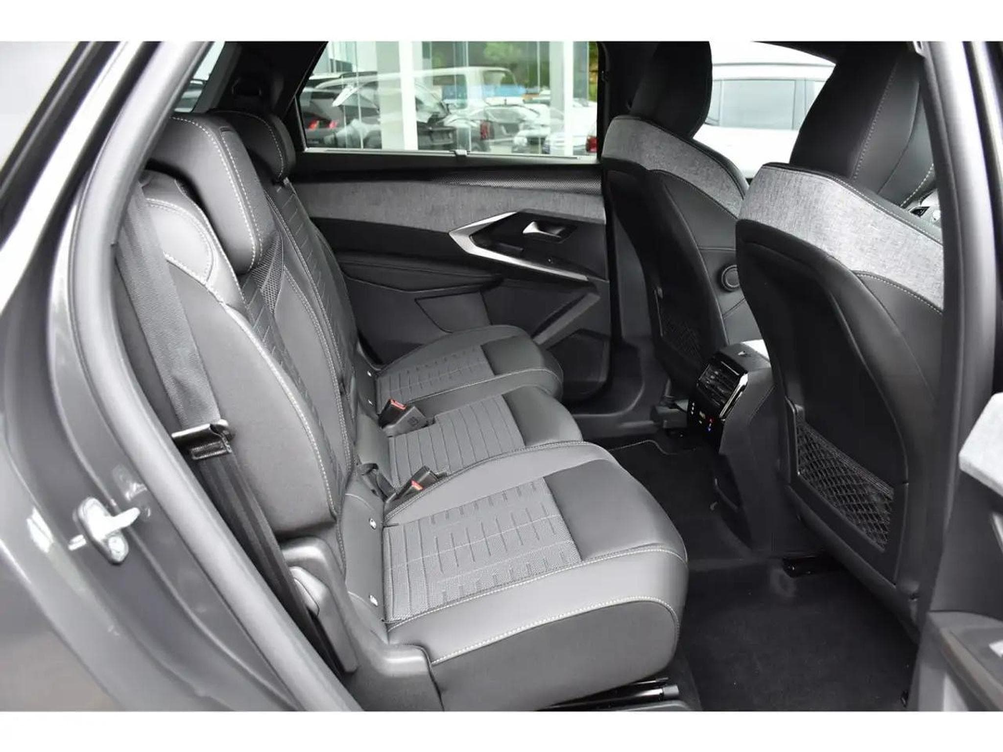Peugeot 5008 (2026) - Foto 8