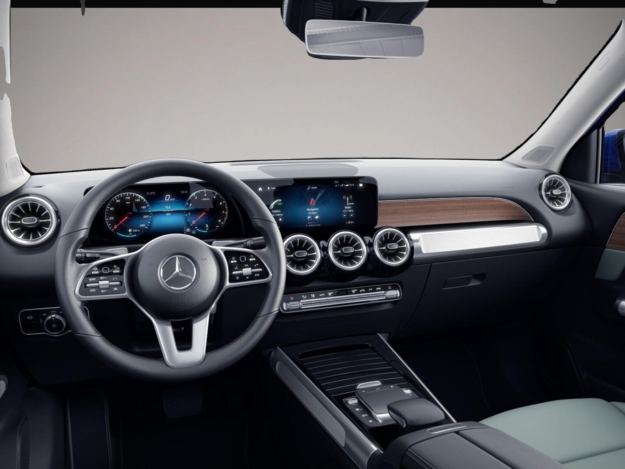 Mercedes GLA 200 (2023) - Photo 2