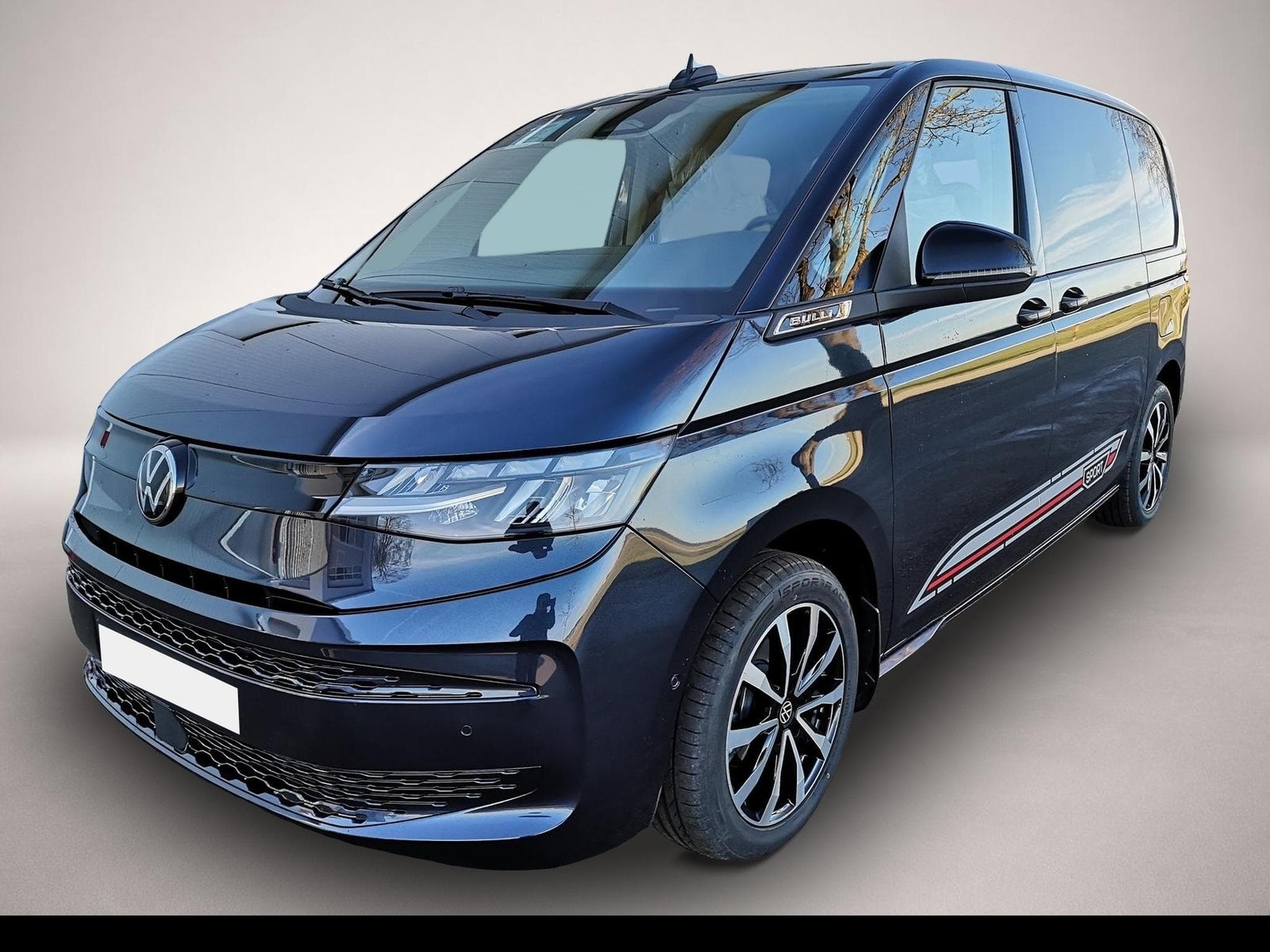 VW Multivan (2025) - Photo 1