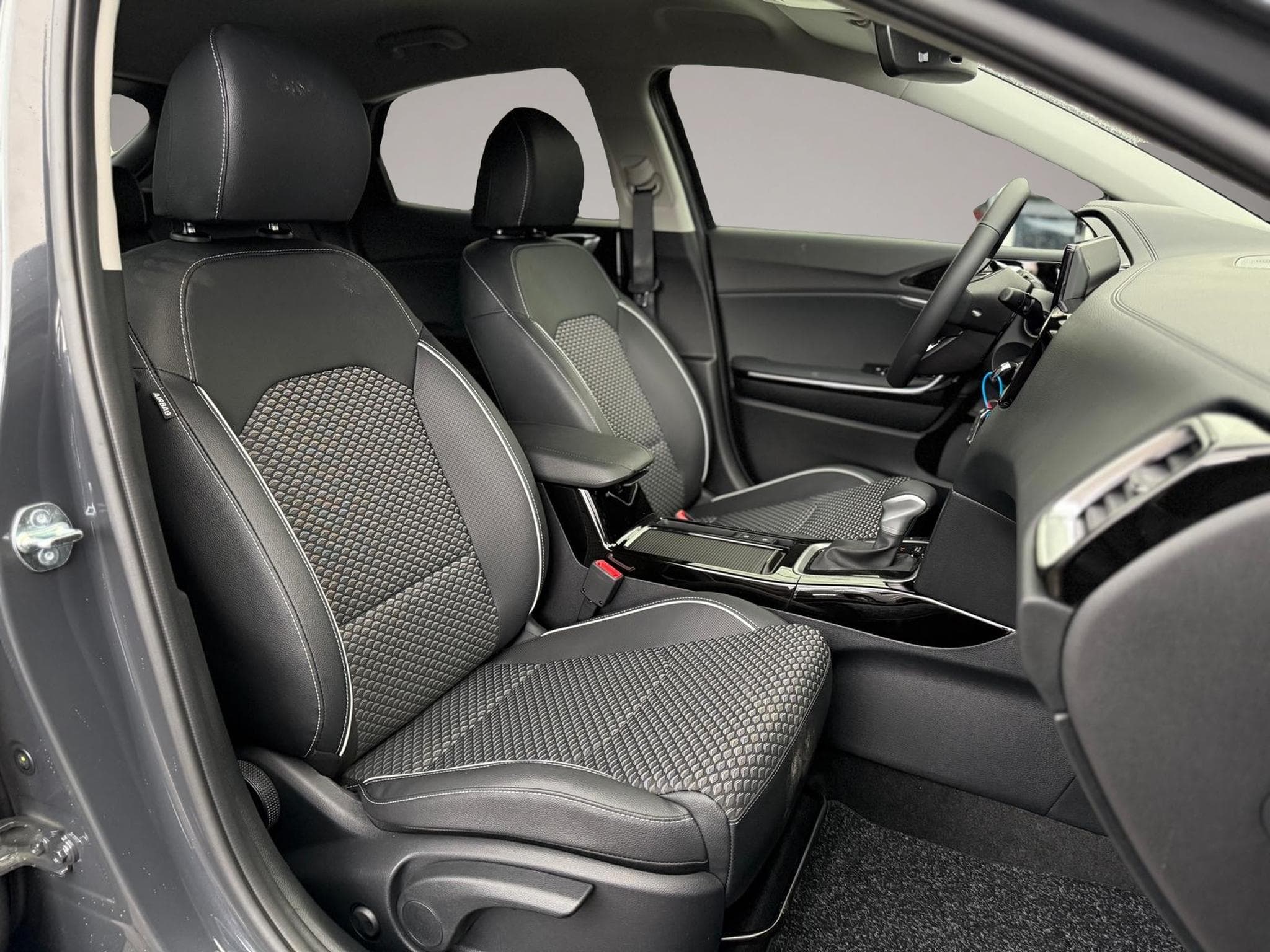 Kia XCeed (2025) - Photo 4