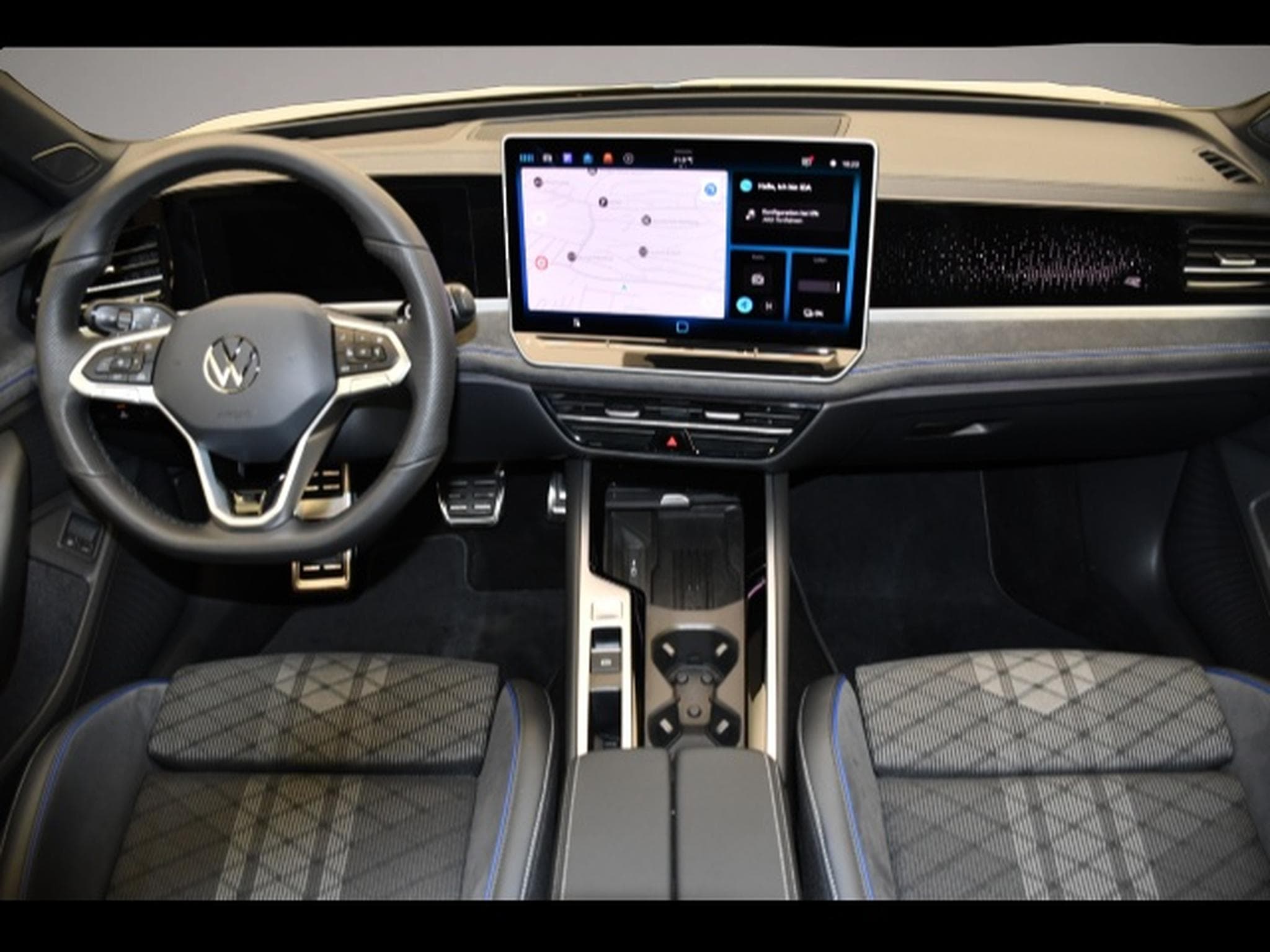 VW Passat (2025) - Photo 4