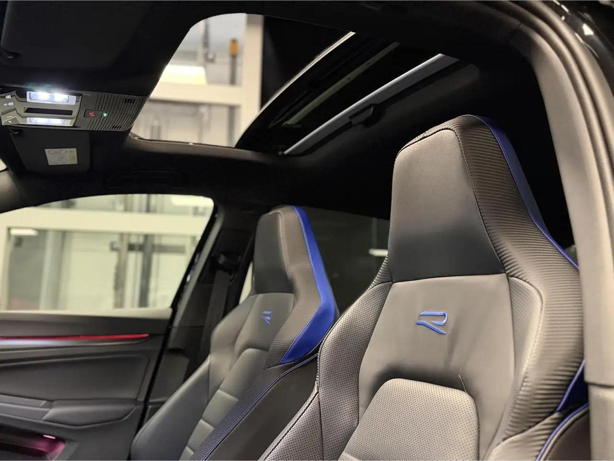 VW Golf (2025) - Photo 15