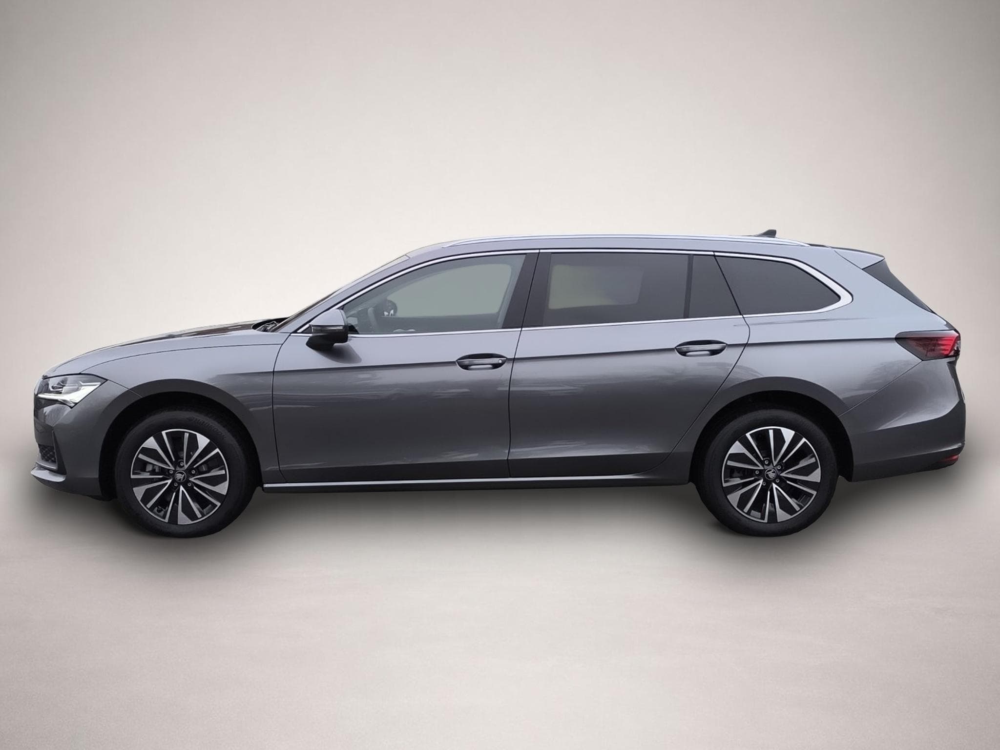 Skoda Superb (2025) - Photo 4