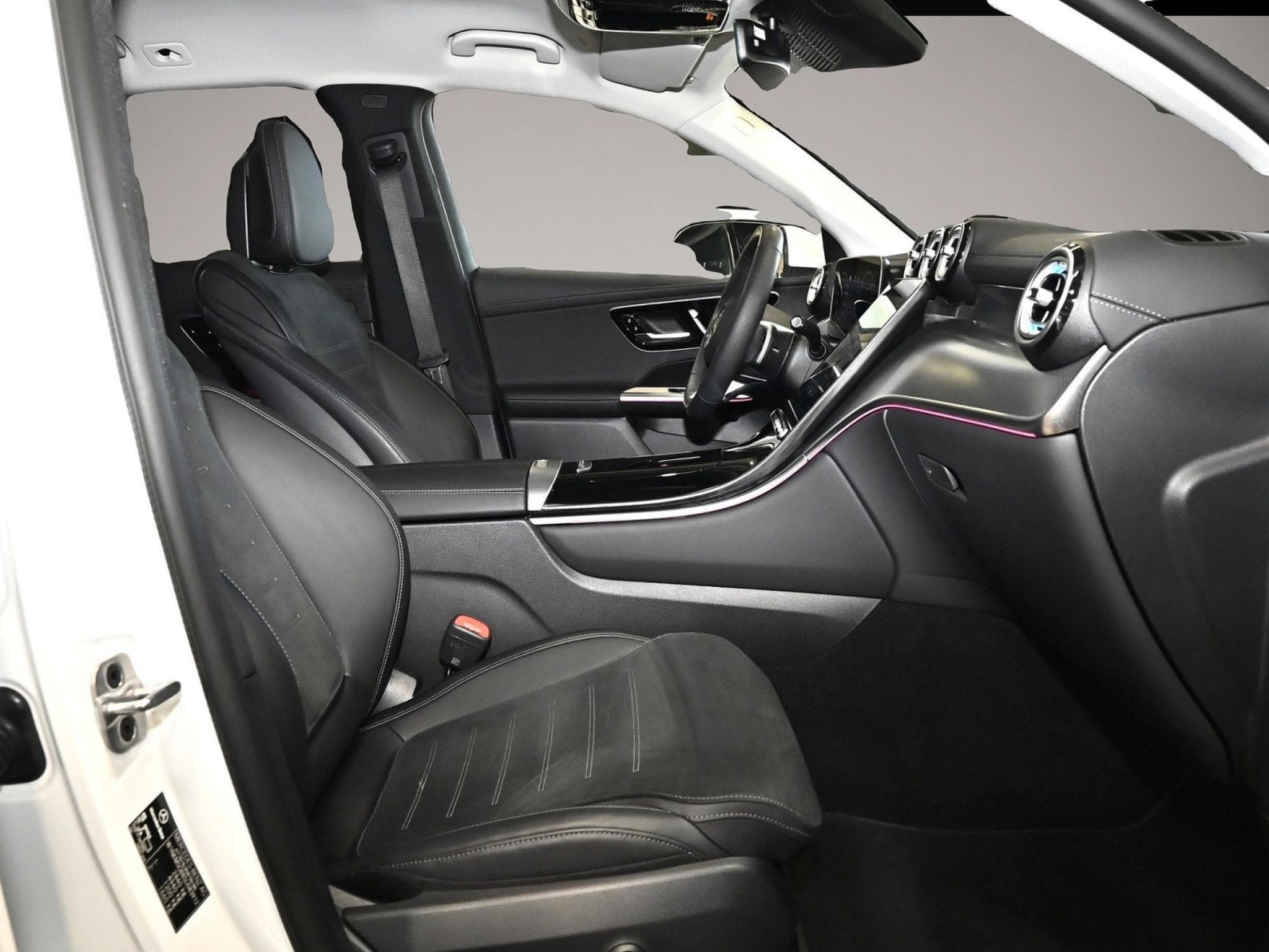 Mercedes GLA 200 (2025) - Photo 2