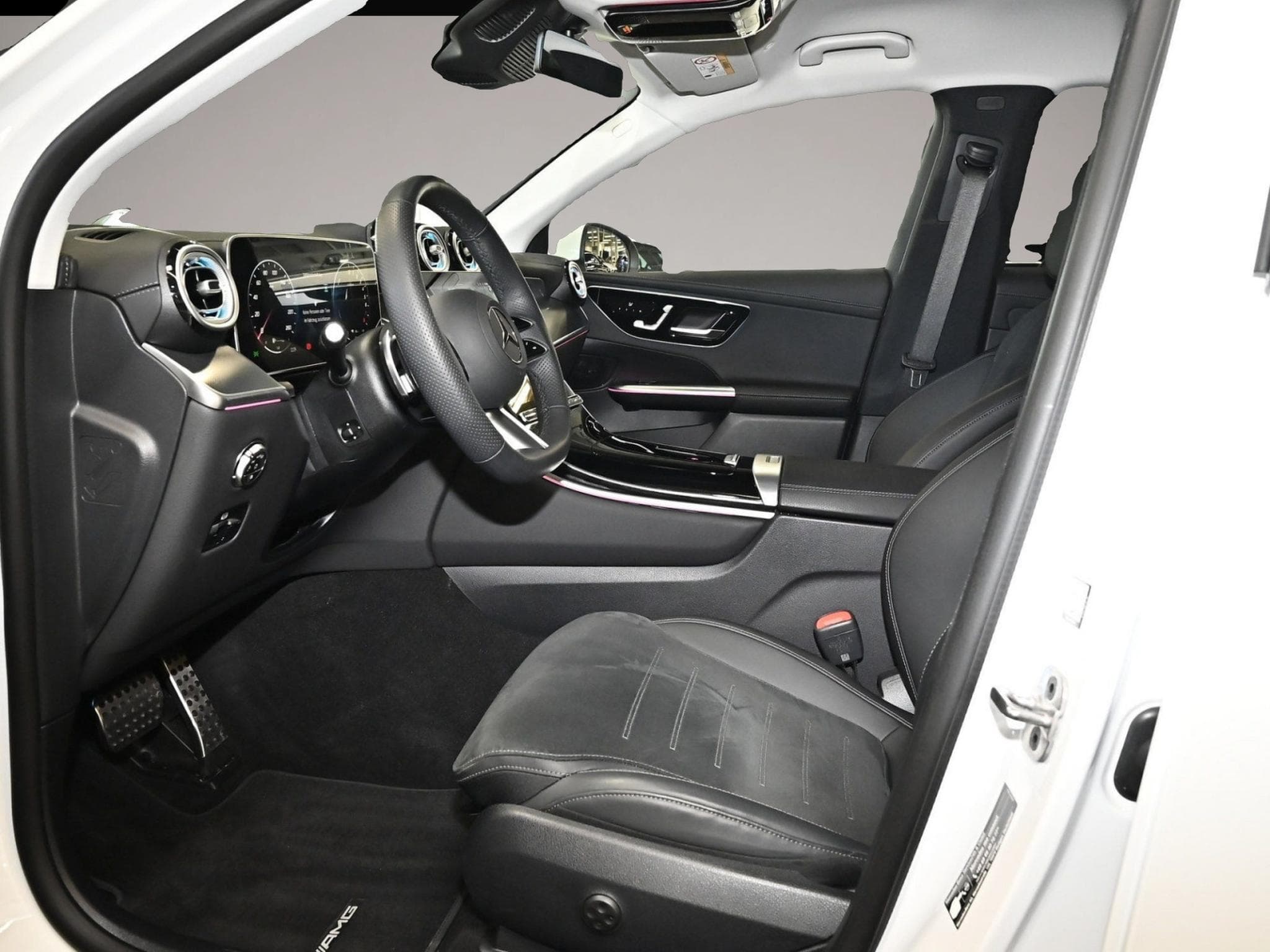 Mercedes GLA 200 (2025) - Photo 6