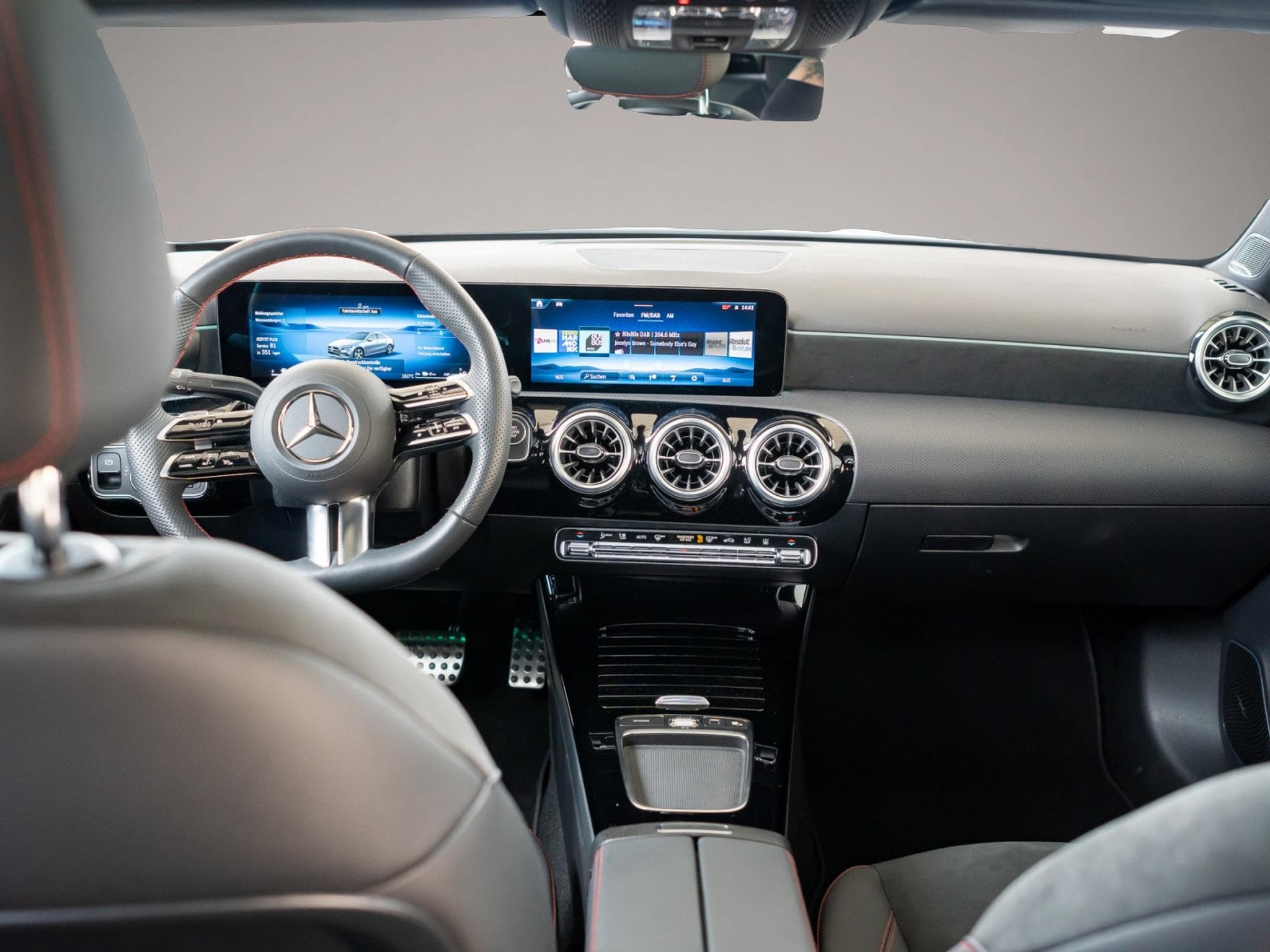 Mercedes 250 (2025) - Foto 5