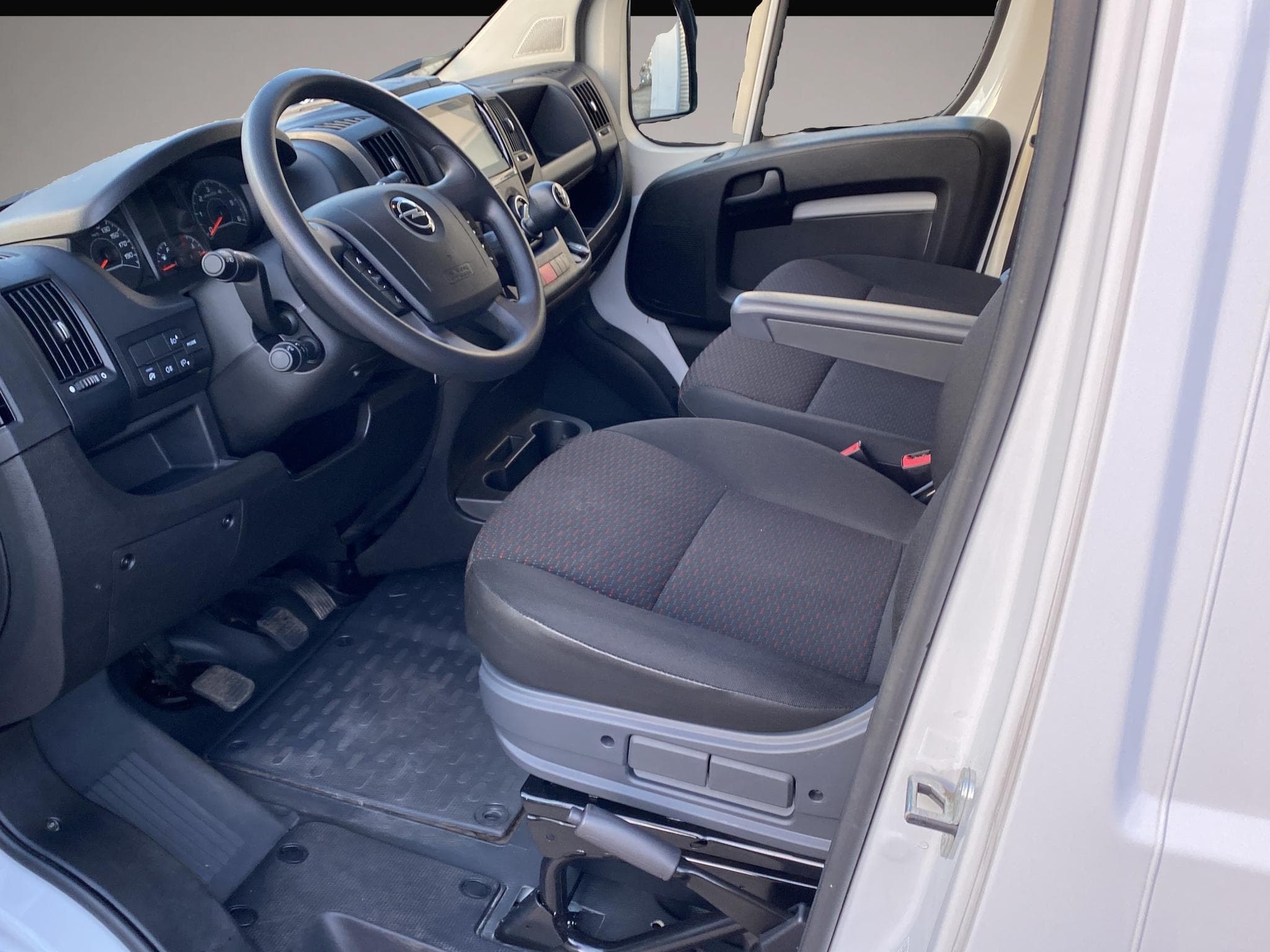 Opel Movano (2024) - Photo 3