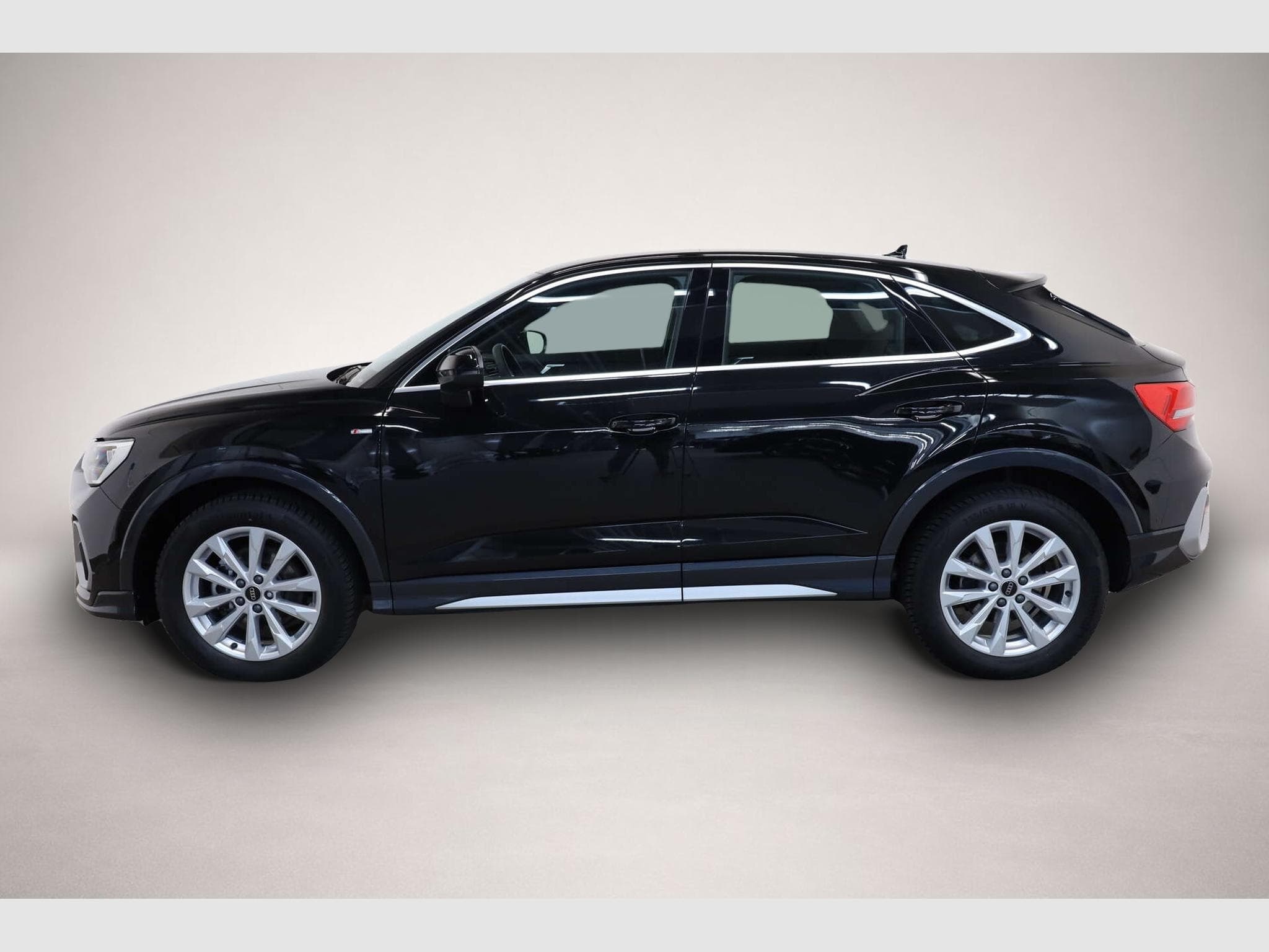Audi Q3 (2025) - Photo 4