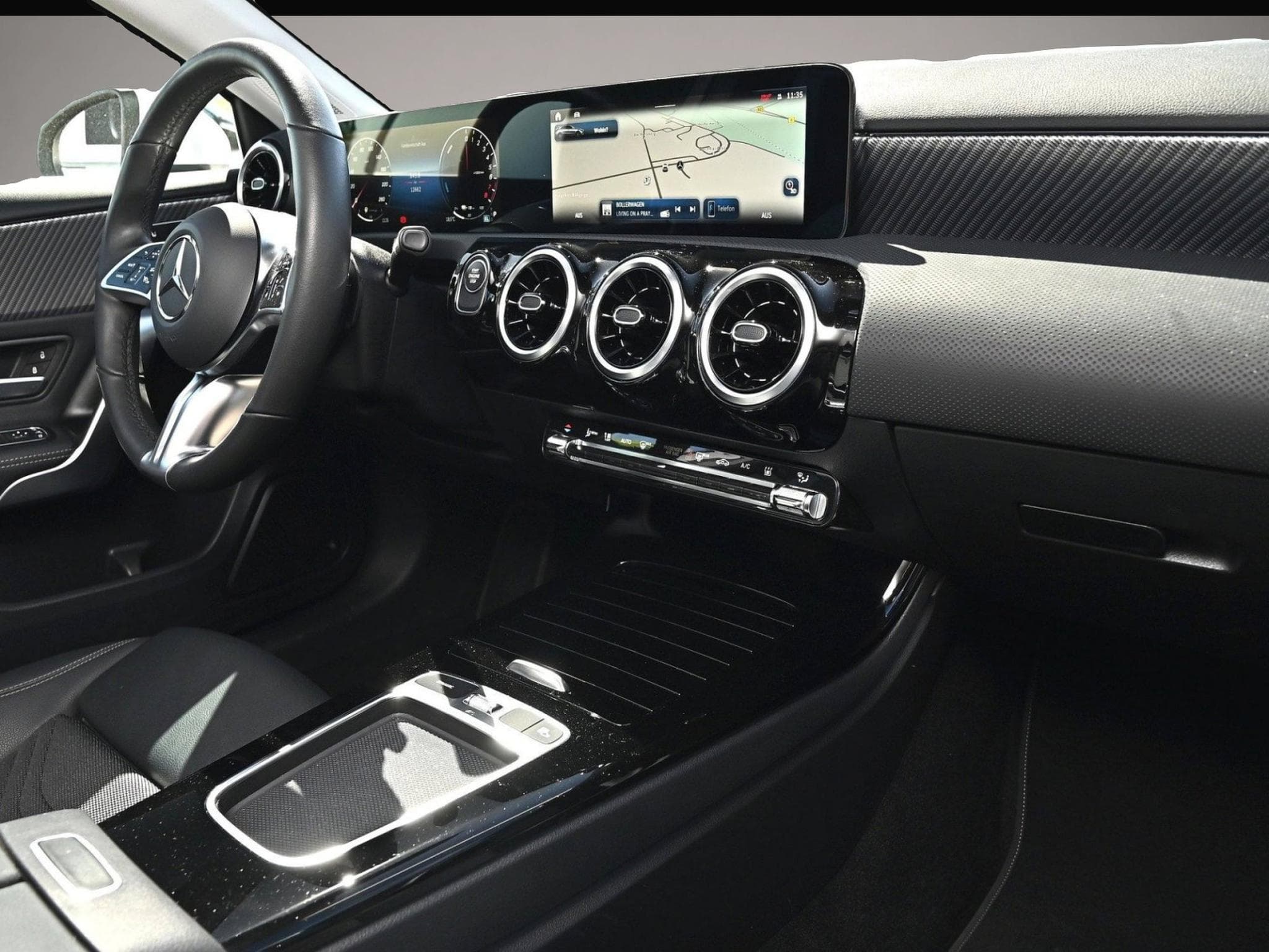Mercedes 250 (2025) - Photo 5
