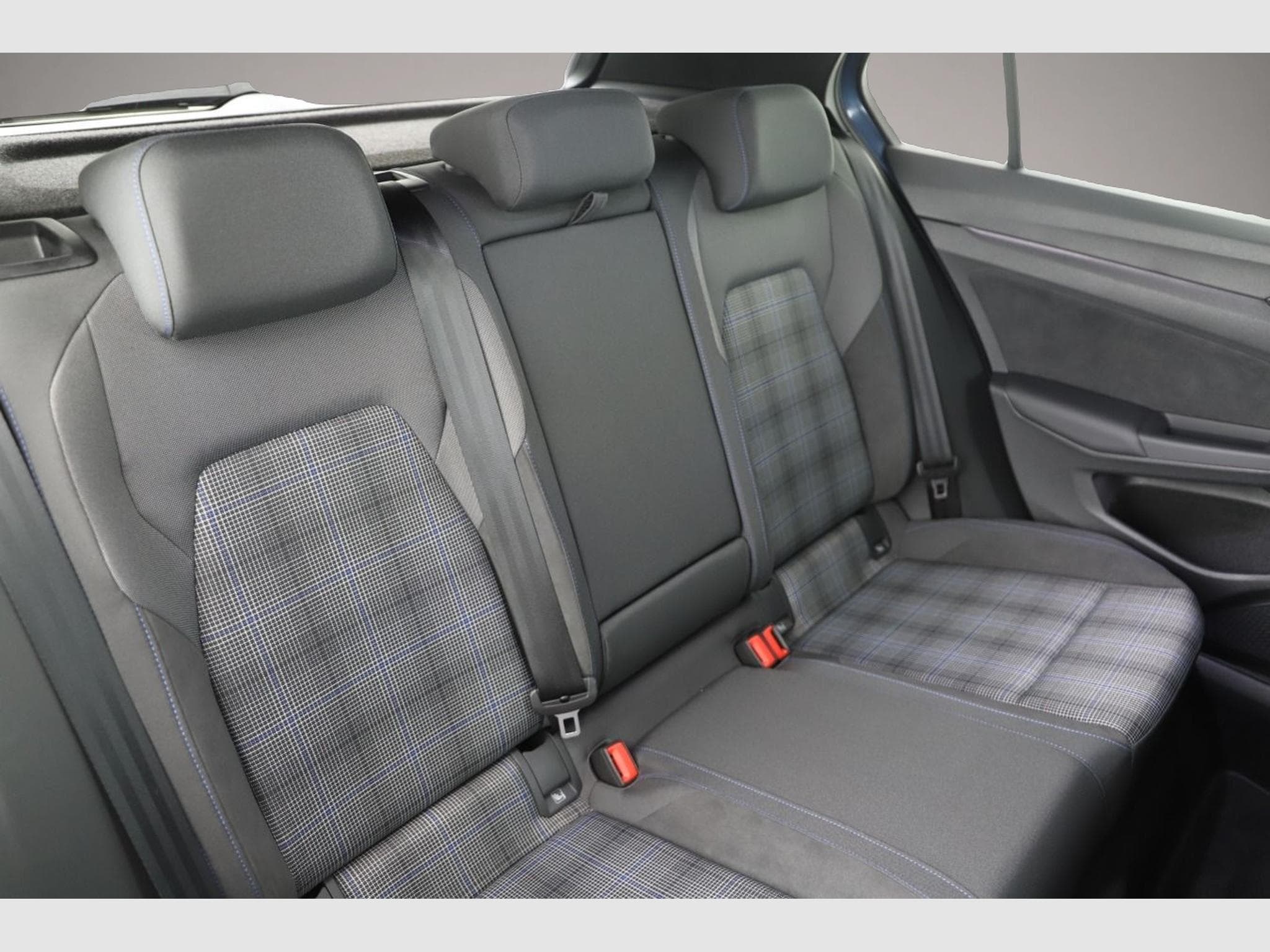 VW Golf (2025) - Photo 5