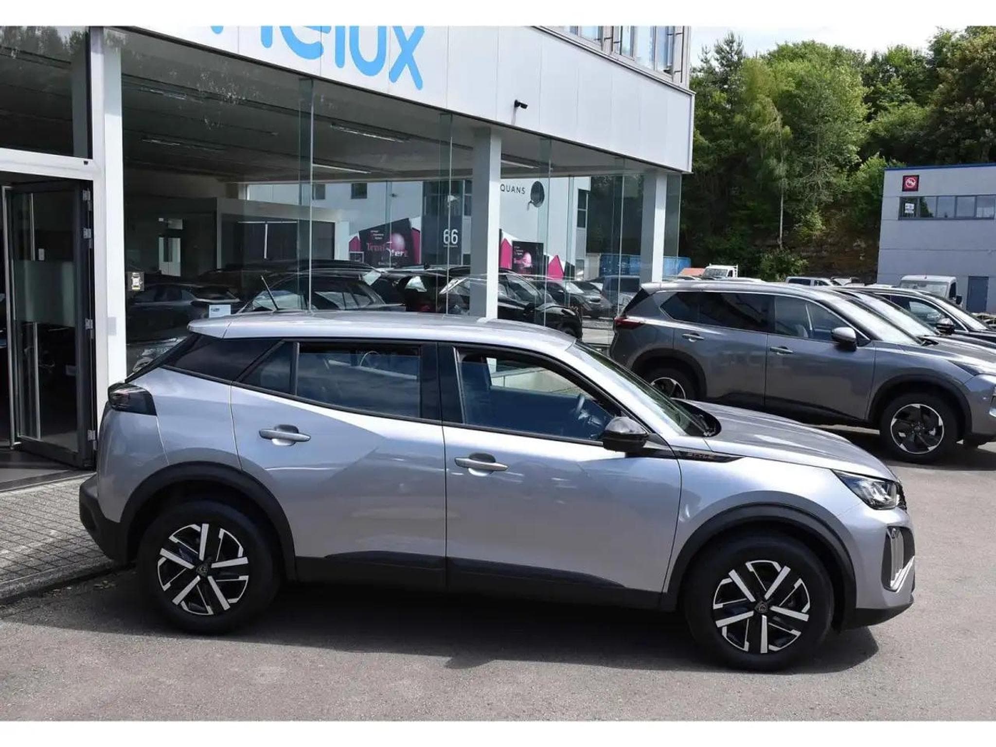 Peugeot 2008 (2025) - Photo 3