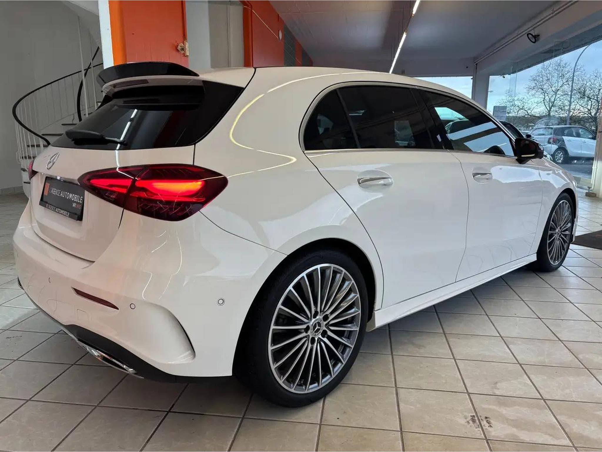 Mercedes 250 (2024) - Photo 8