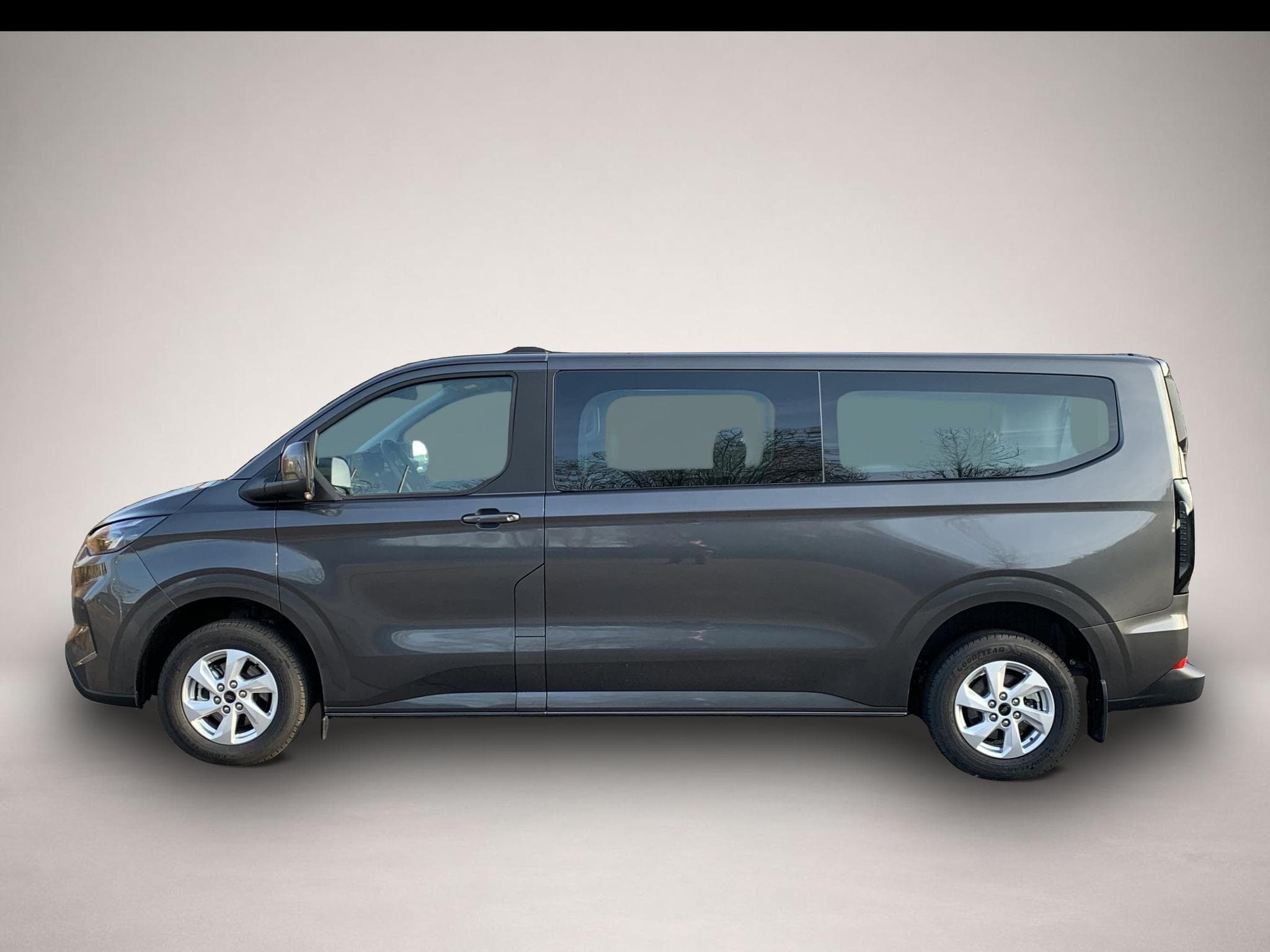 Ford Tourneo (2025) - Photo 2