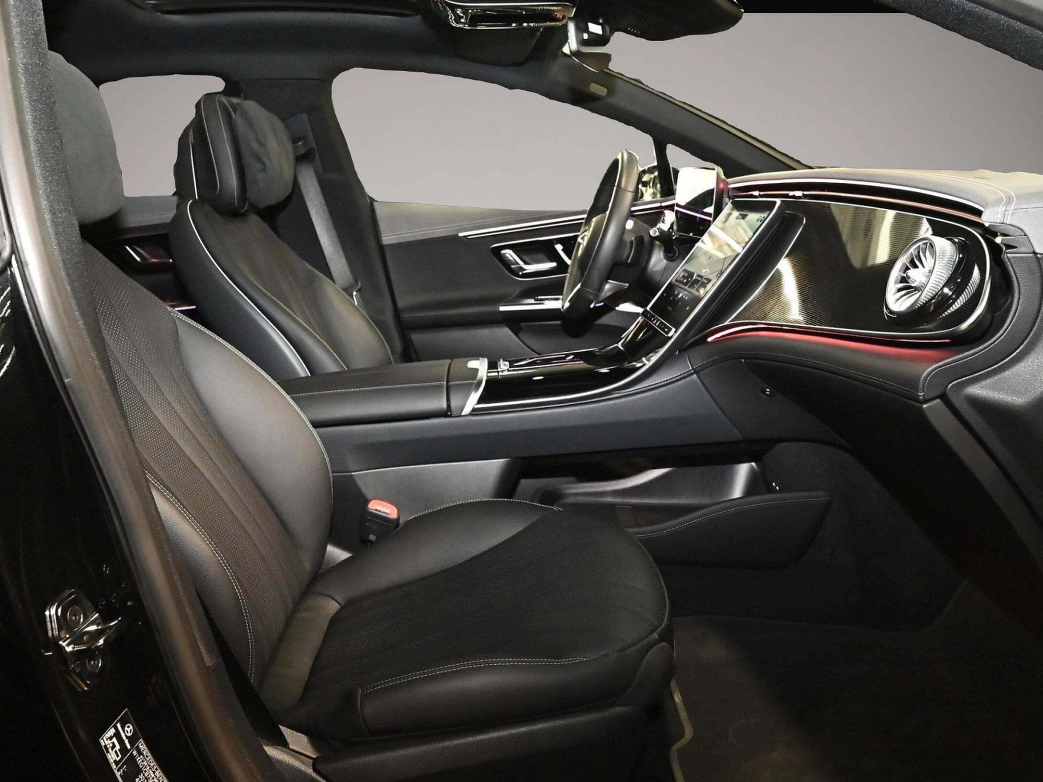 Mercedes EQ (2024) - Photo 2
