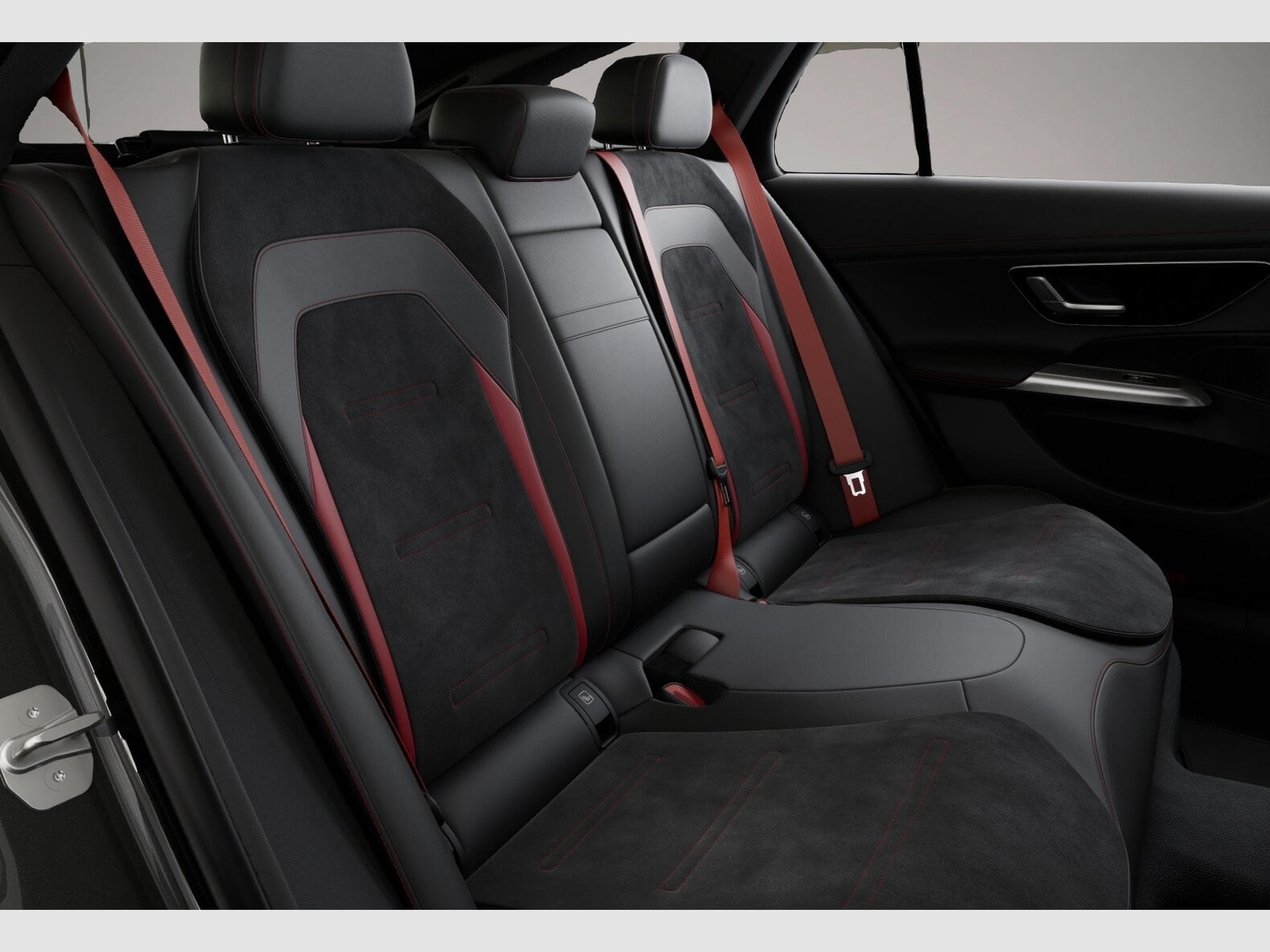 Mercedes C 63 AMG (2025) - Photo 7