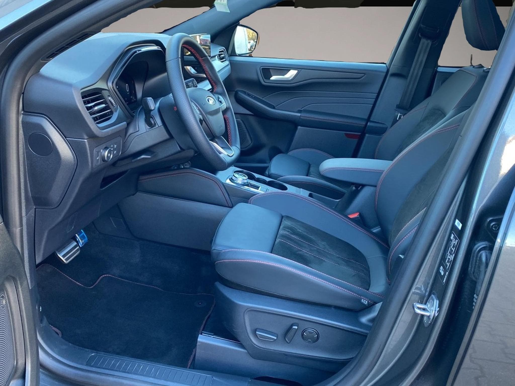 Ford Kuga (2025) - Foto 6