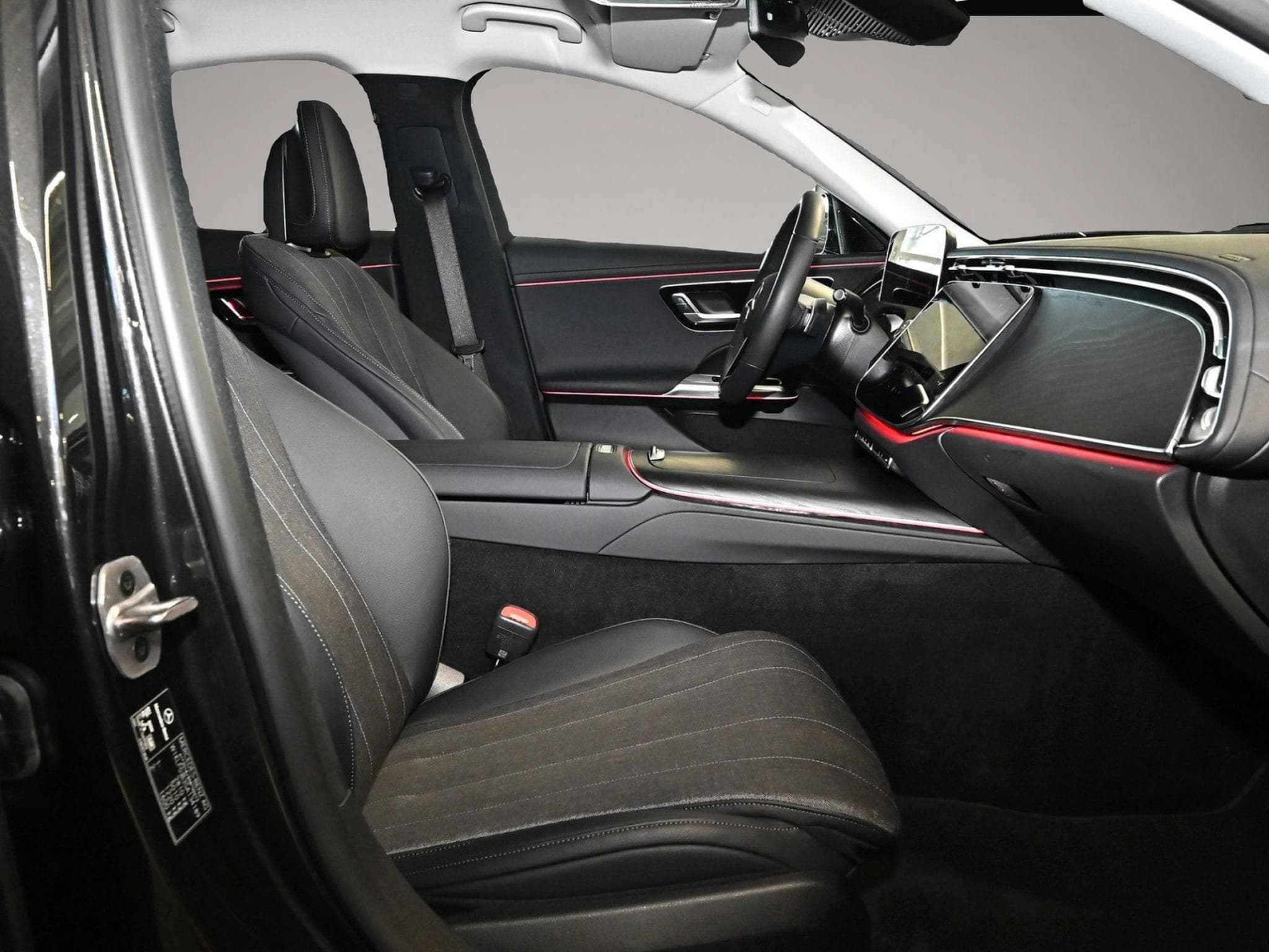 Mercedes 300 (2024) - Foto 2