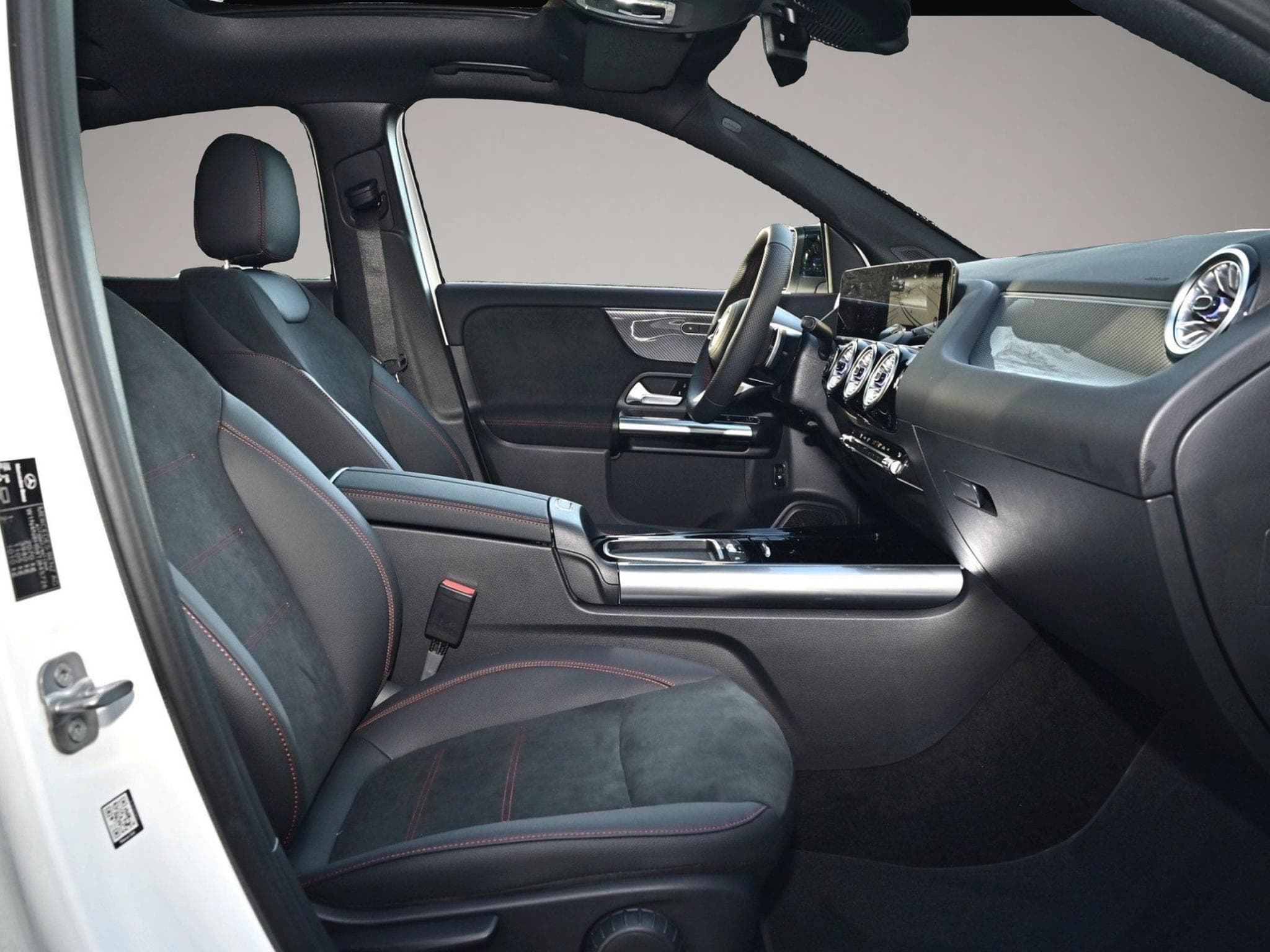 Mercedes GLA 200 (2025) - Photo 2