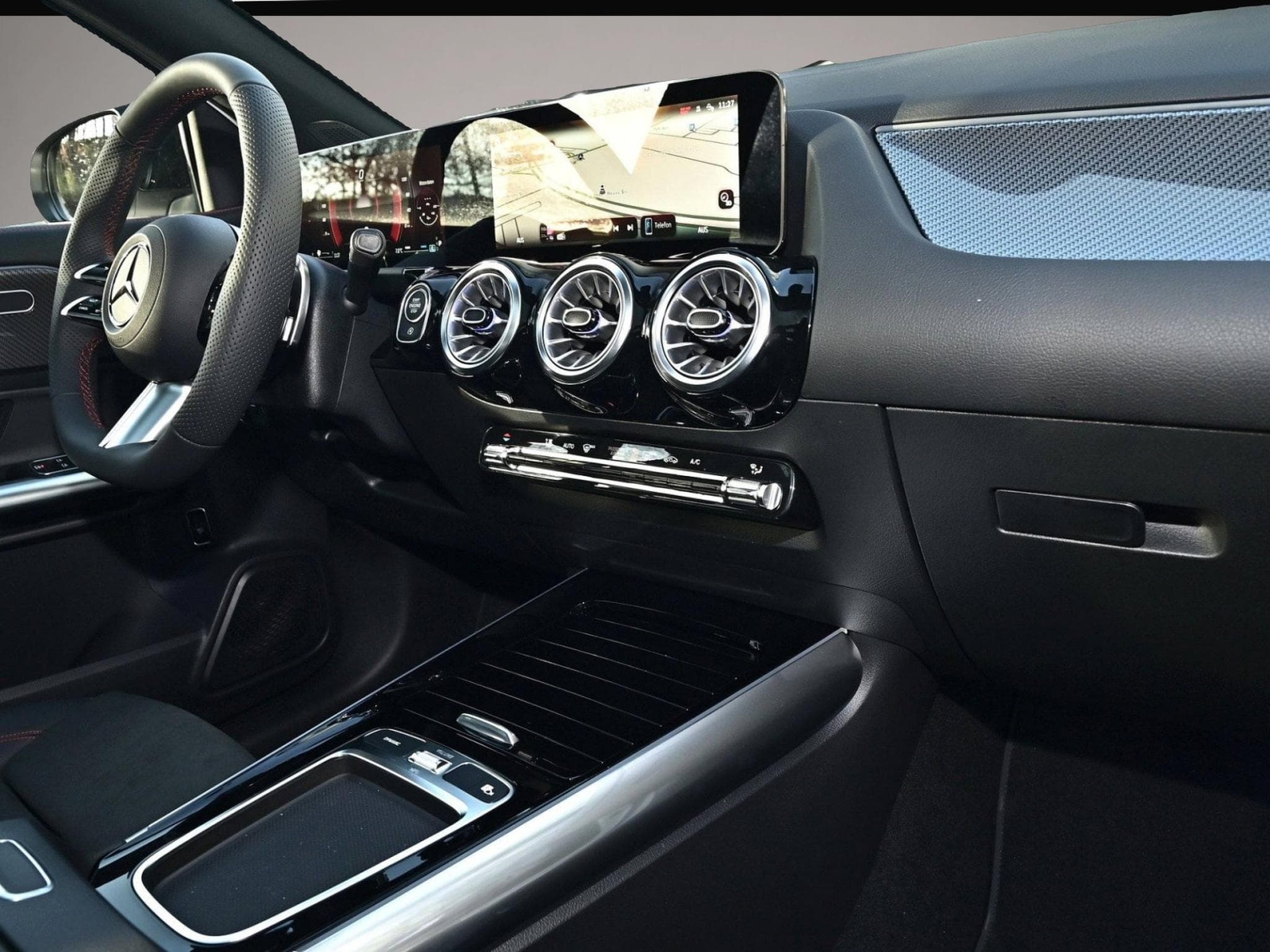Mercedes GLA 200 (2025) - Photo 5