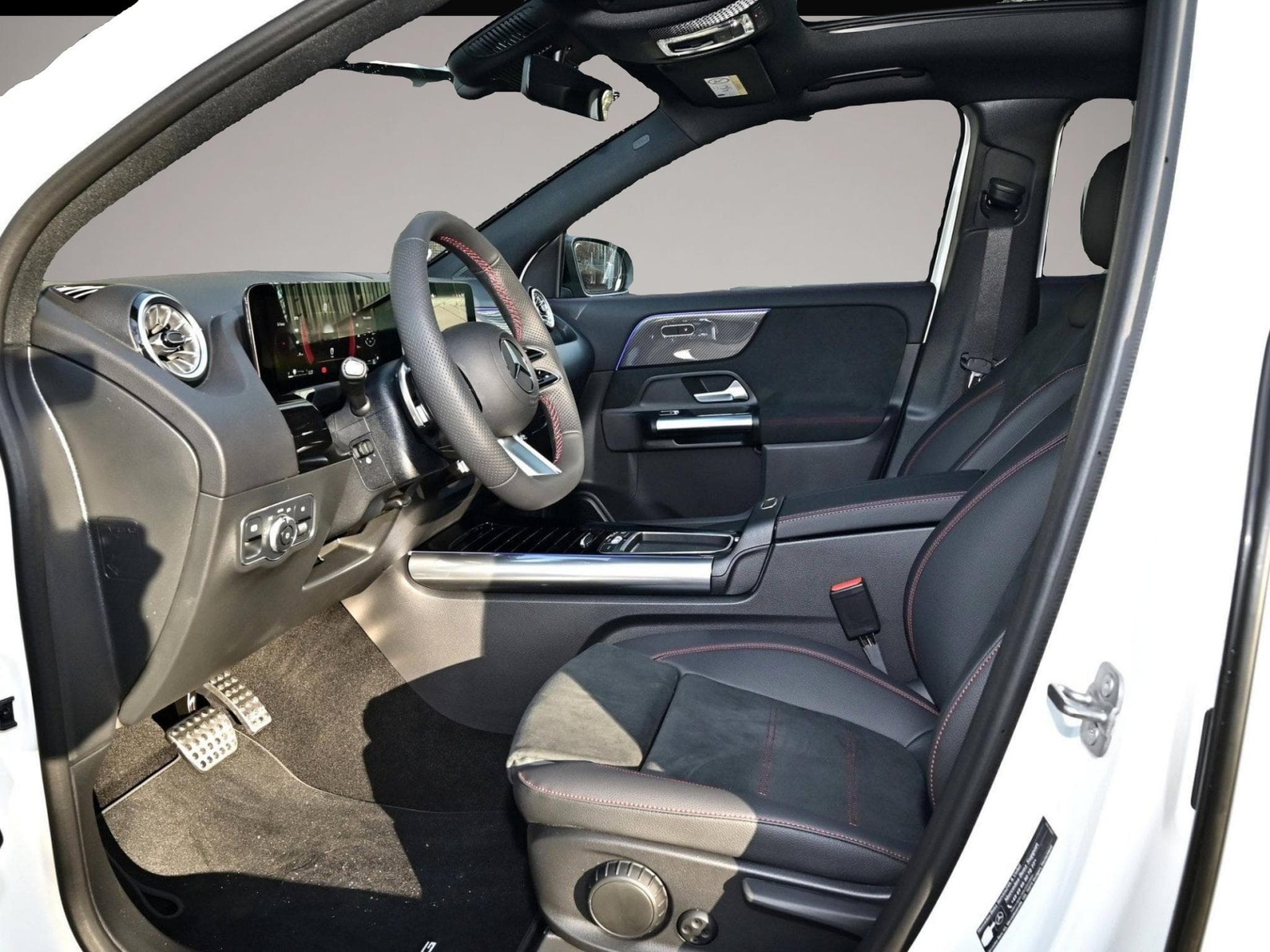 Mercedes GLA 200 (2025) - Photo 6