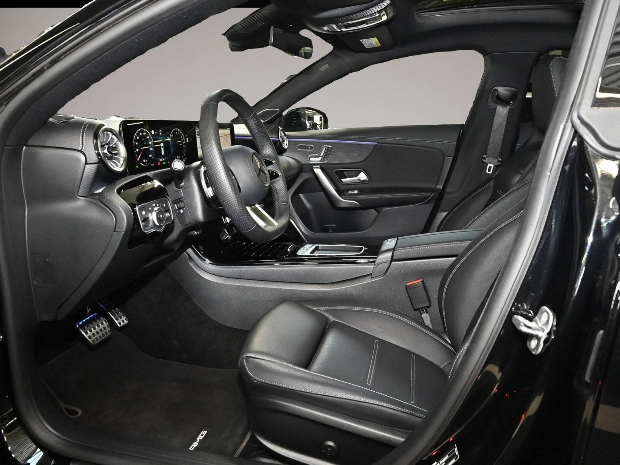 Mercedes GLA 200 (2025) - Photo 6