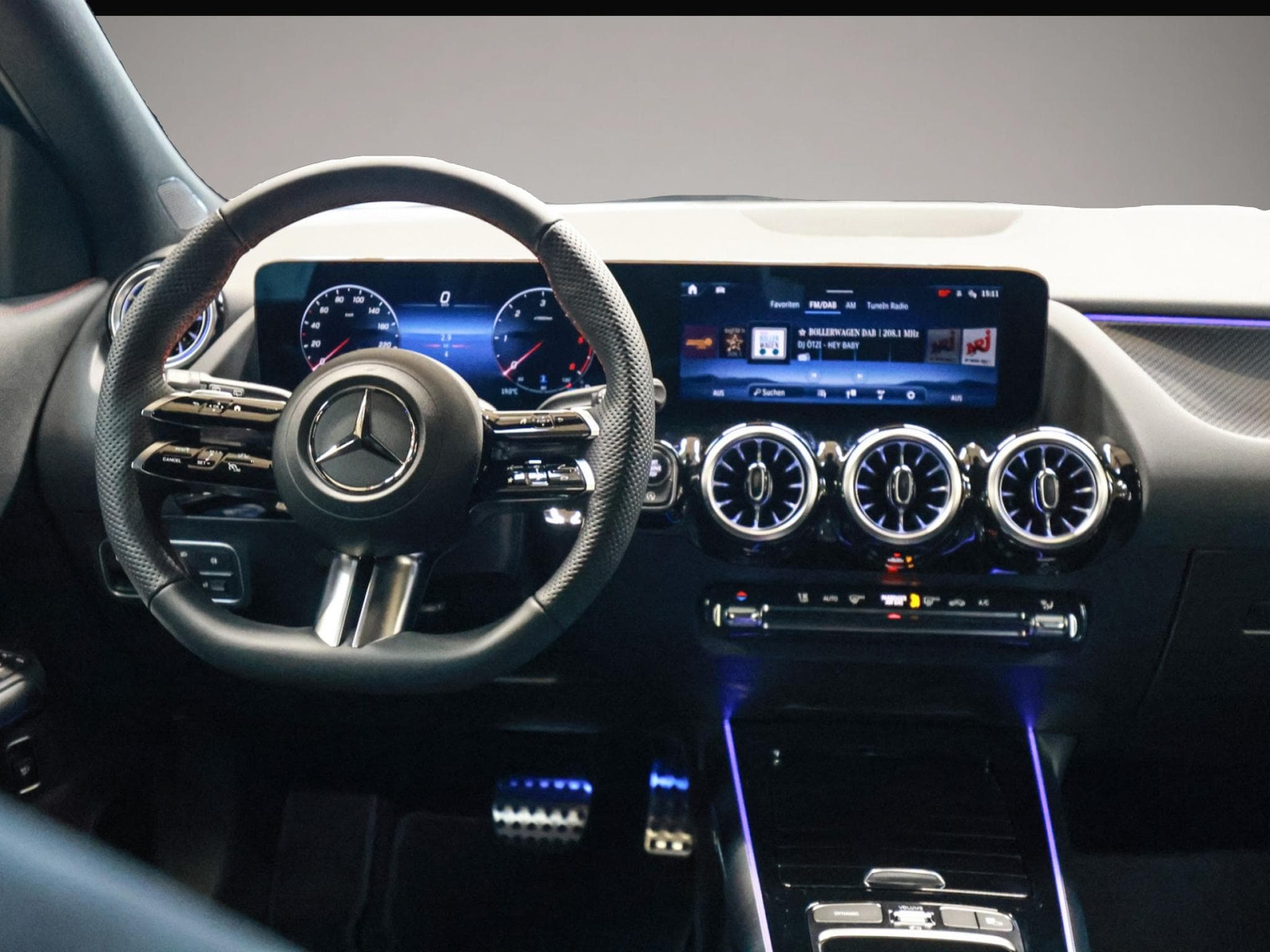 Mercedes GLA 200 (2025) - Photo 6