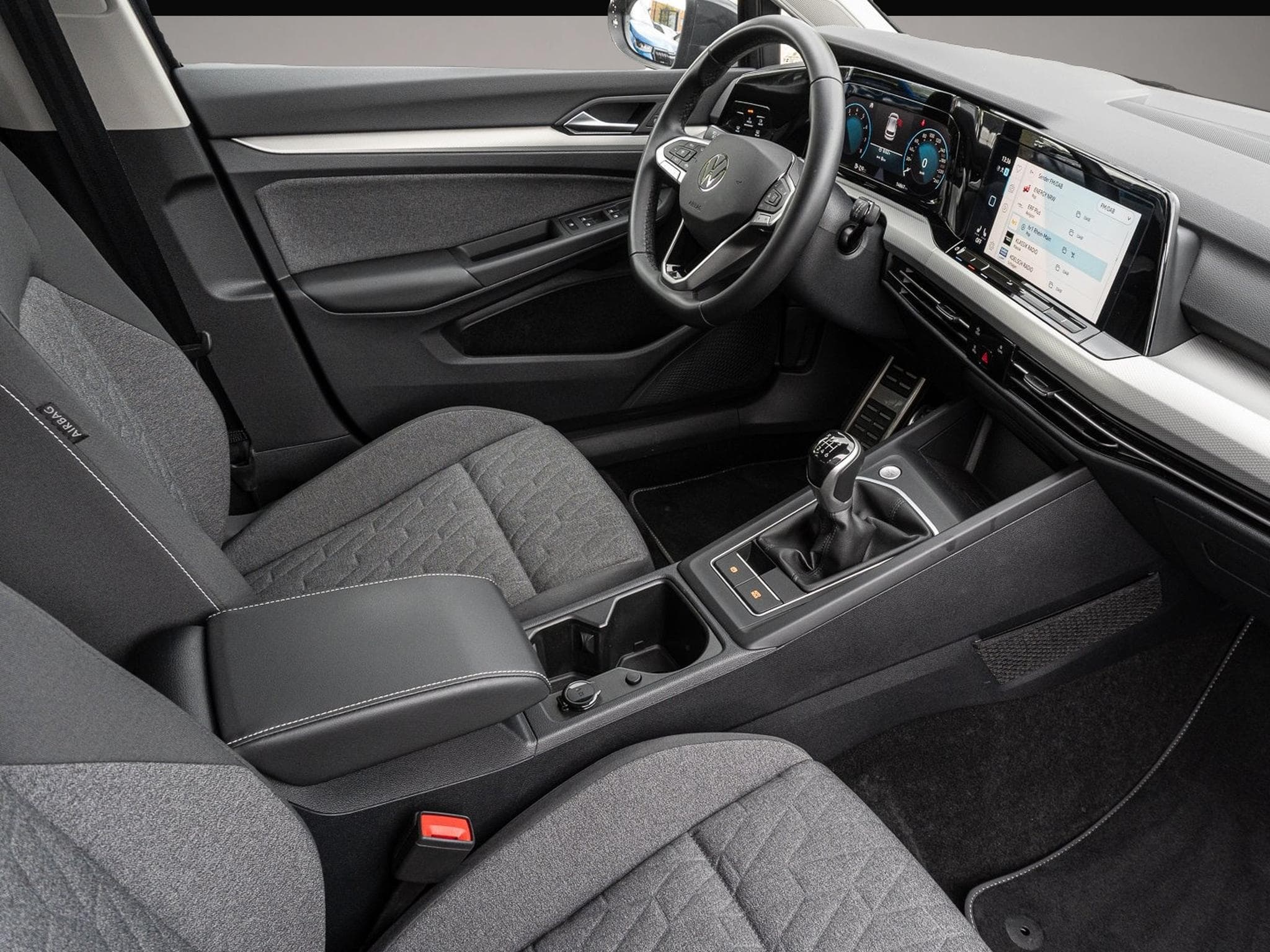 VW Golf (2024) - Foto 6