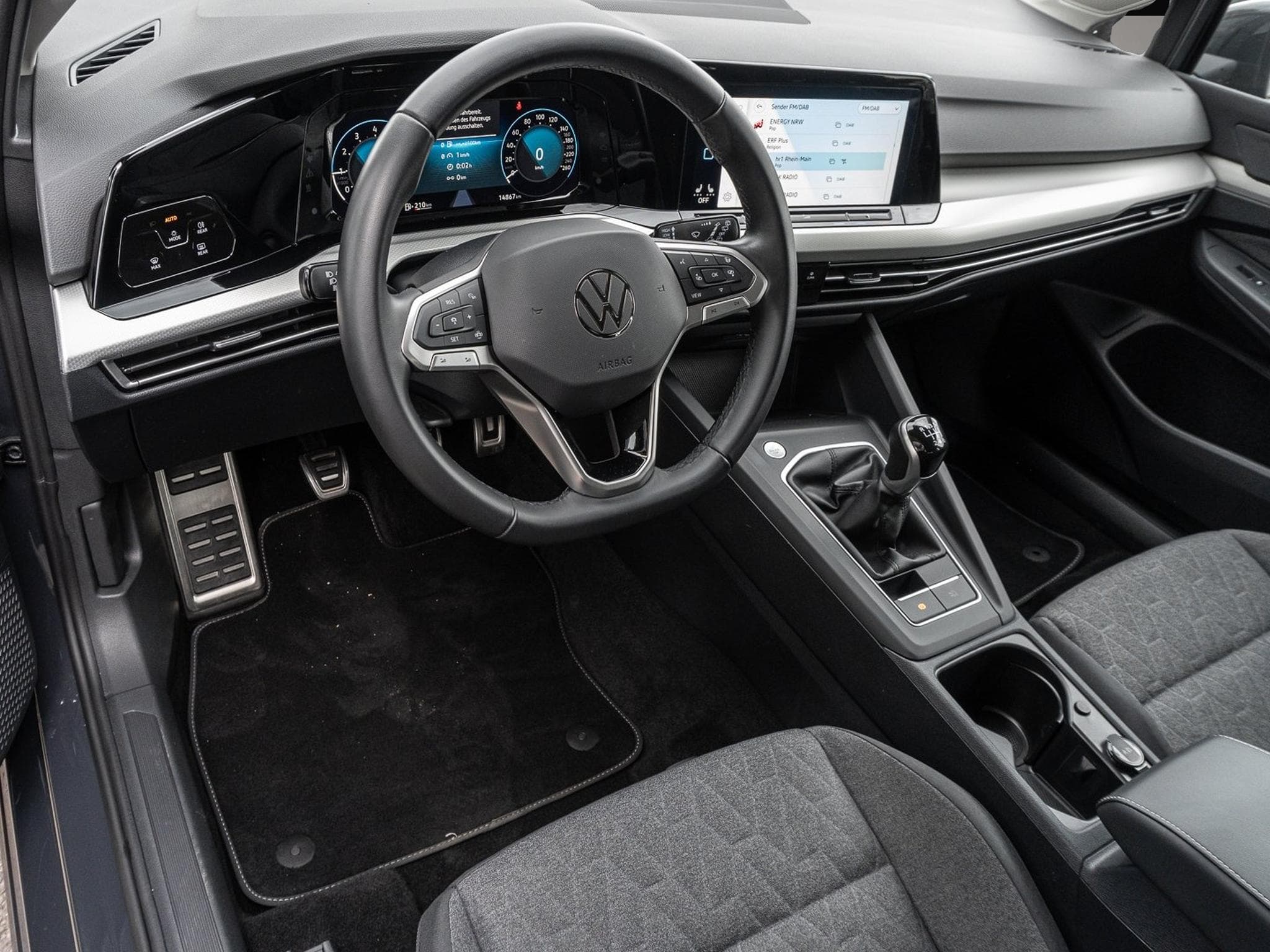 VW Golf (2024) - Foto 7