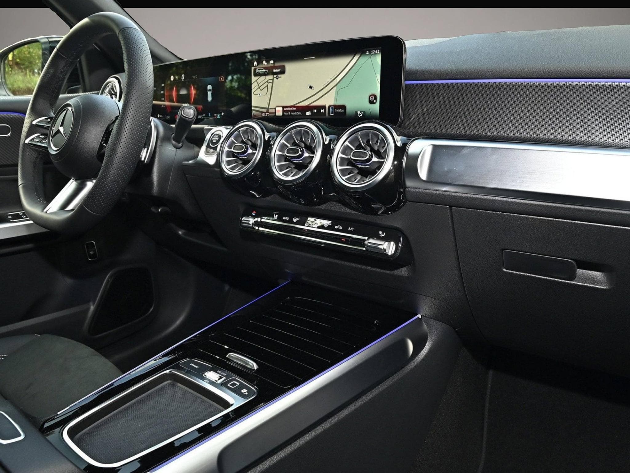 Mercedes GLA 200 (2025) - Photo 5