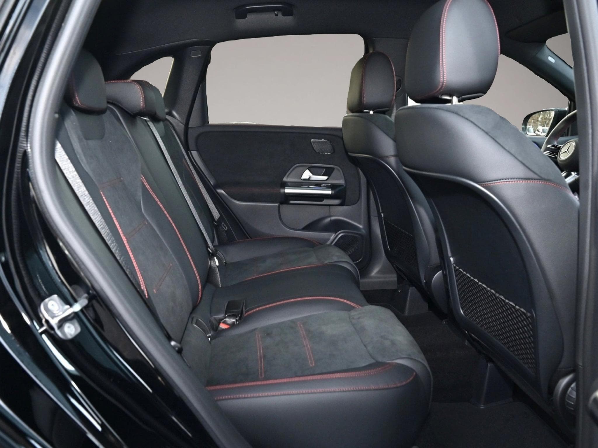 Mercedes 180 (2025) - Foto 4