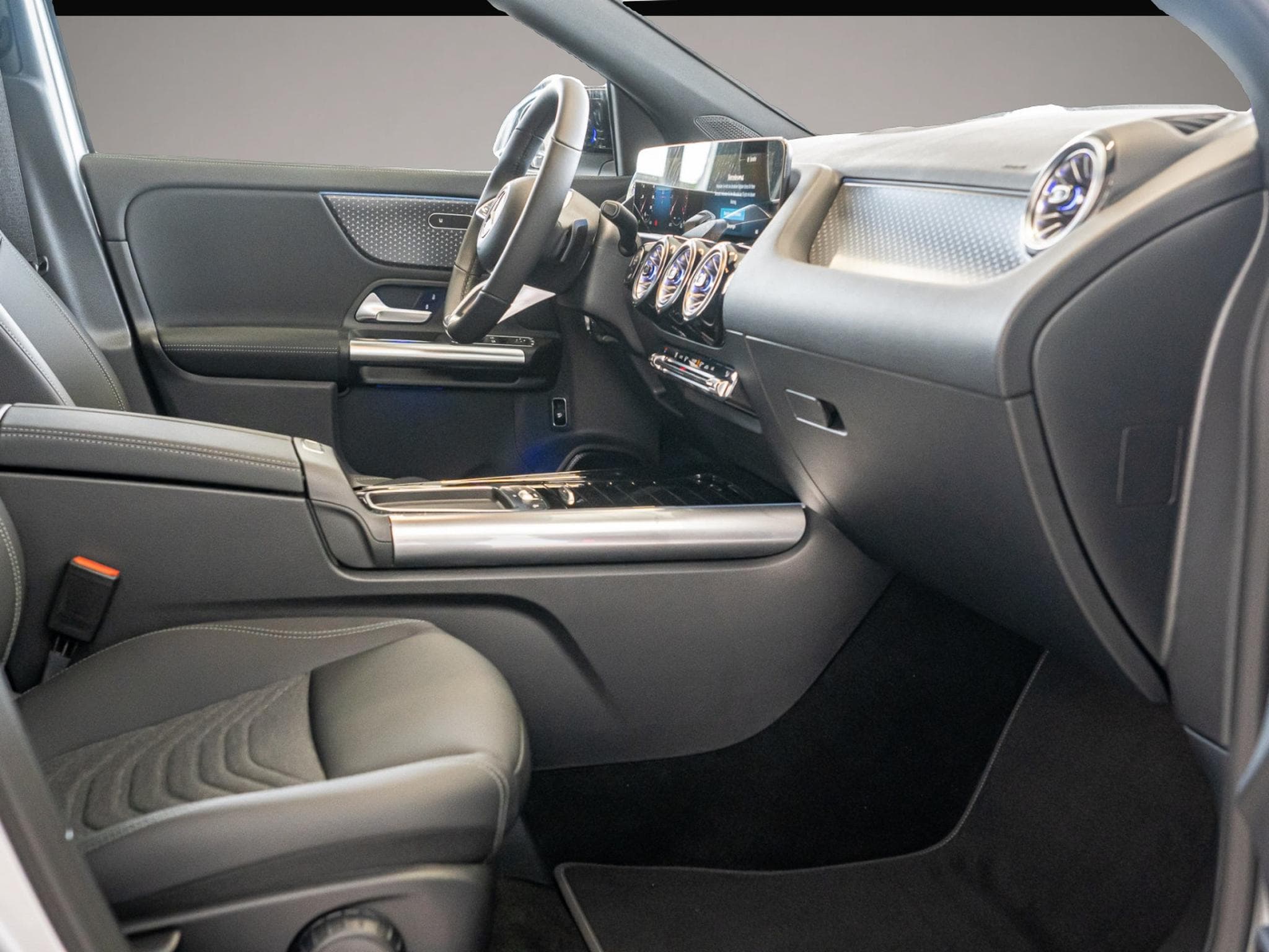 Mercedes GLA 200 (2025) - Photo 2