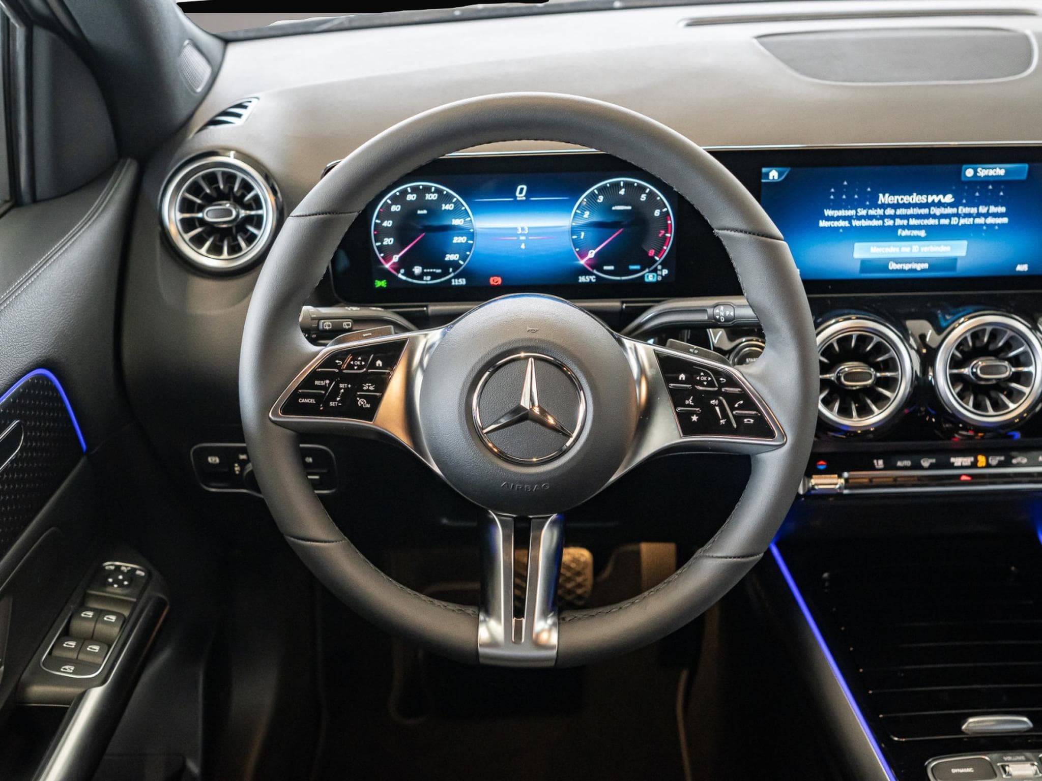 Mercedes GLA 200 (2025) - Photo 6