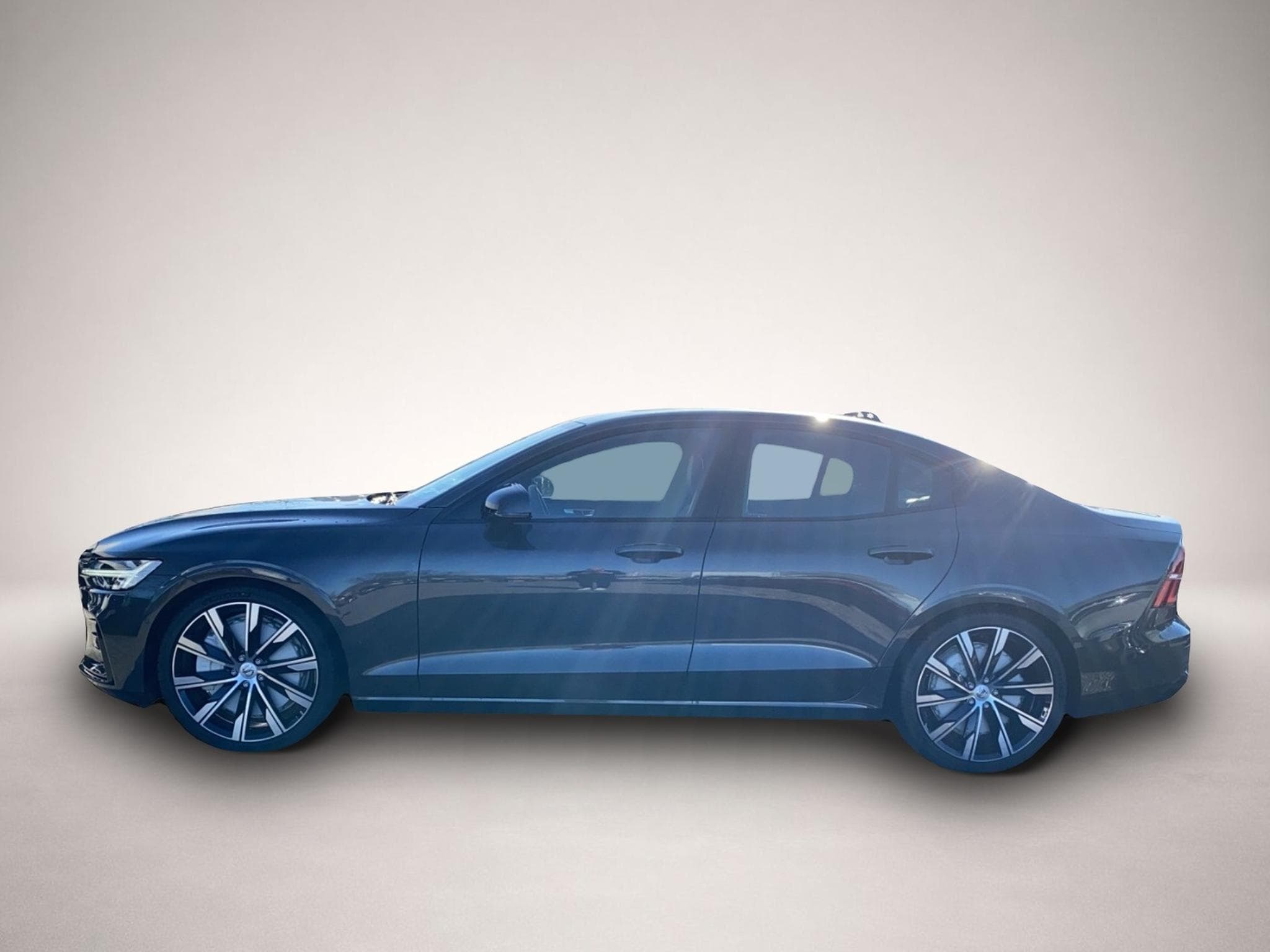 Volvo S60 (2023) - Photo 2