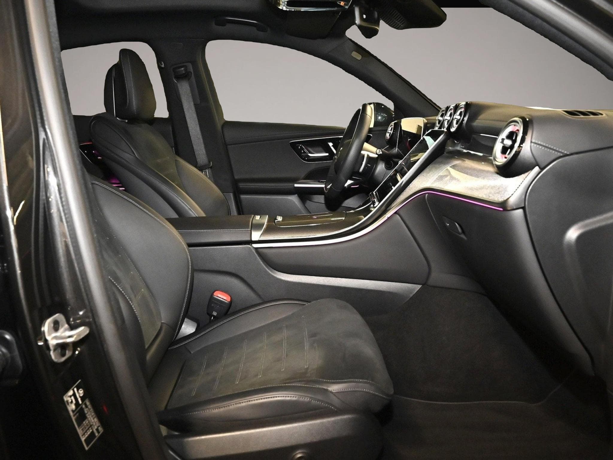 Mercedes GLA 200 (2025) - Photo 2