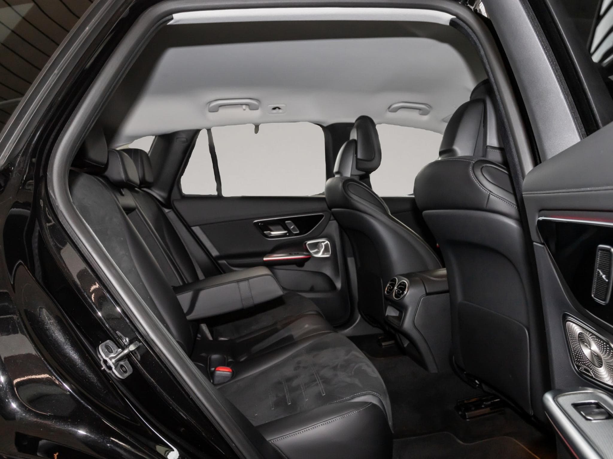 Mercedes GLA 200 (2025) - Photo 4