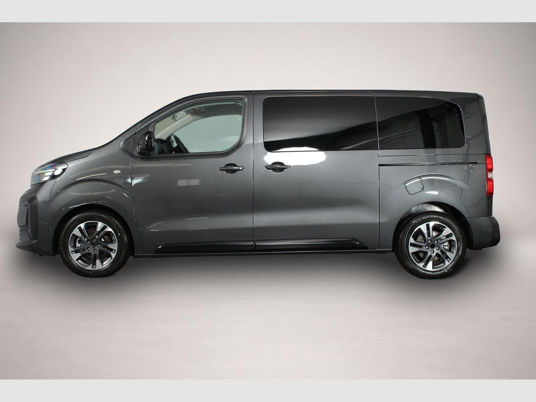 Opel Zafira (2026) - Photo 2