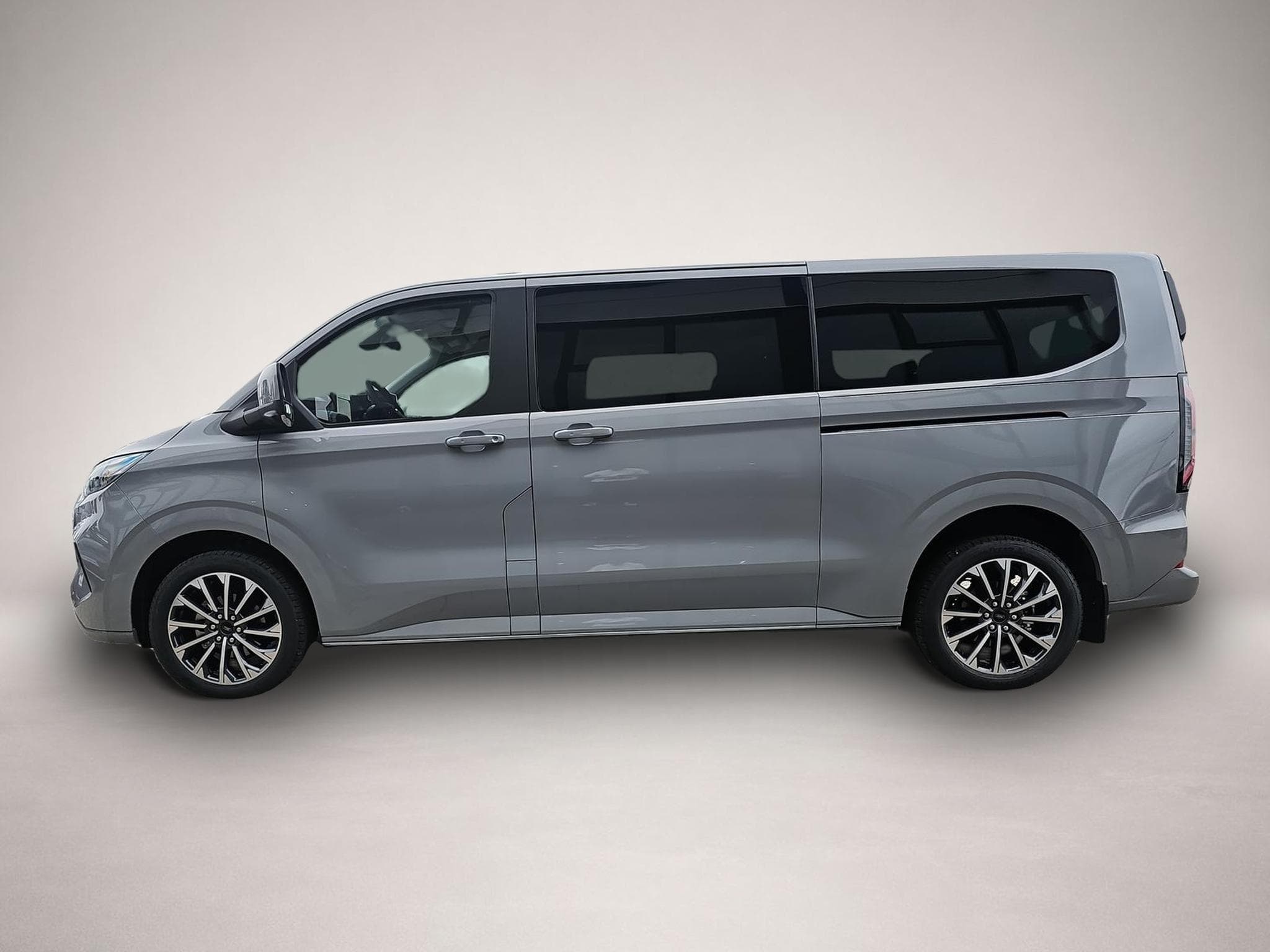 Ford Tourneo (2025) - Foto 4