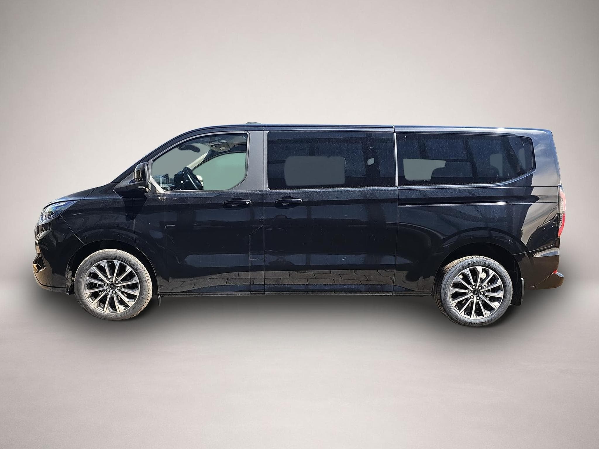 Ford Tourneo (2025) - Foto 4