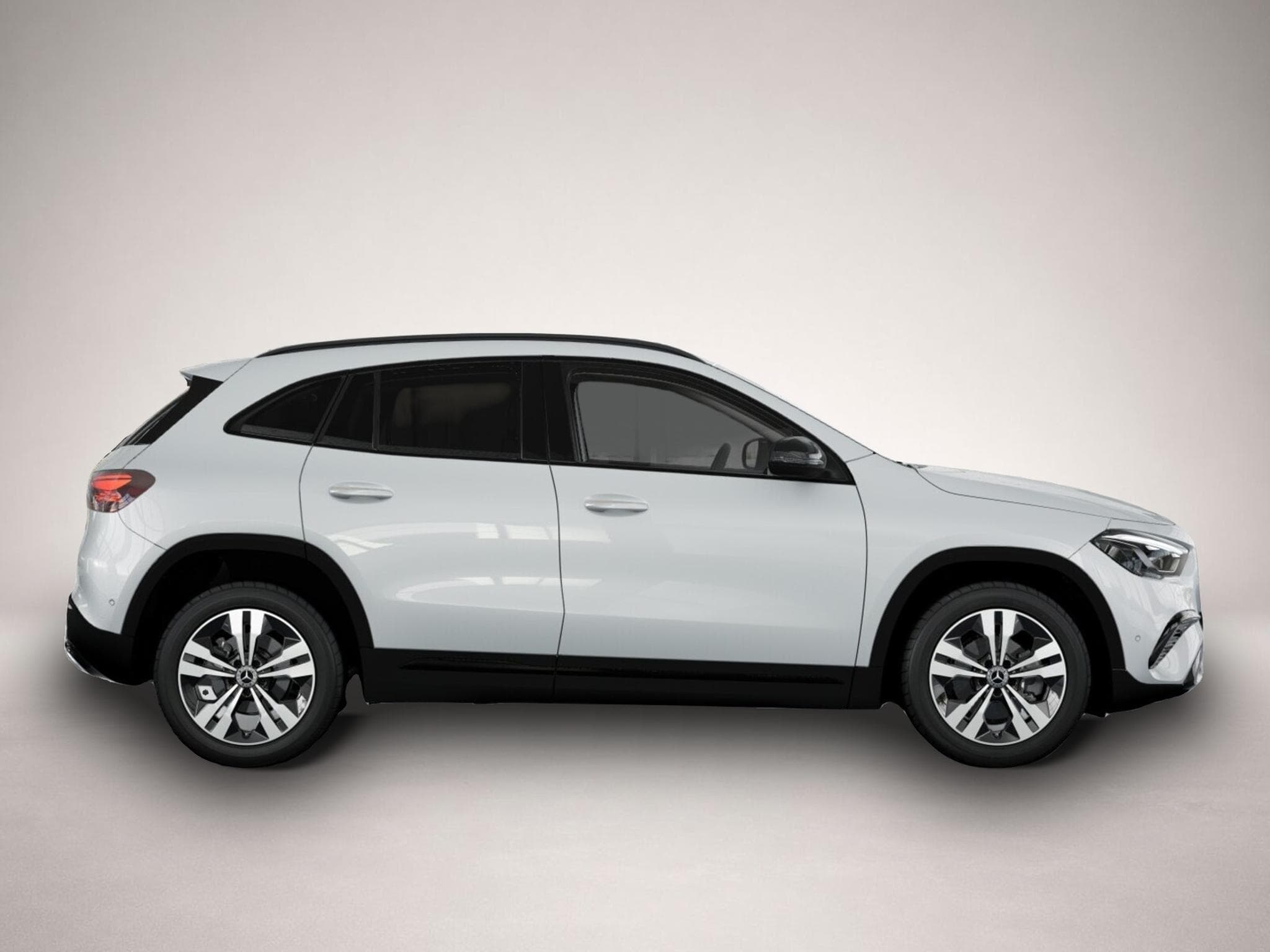 Mercedes GLA 200 (2024) - Photo 5