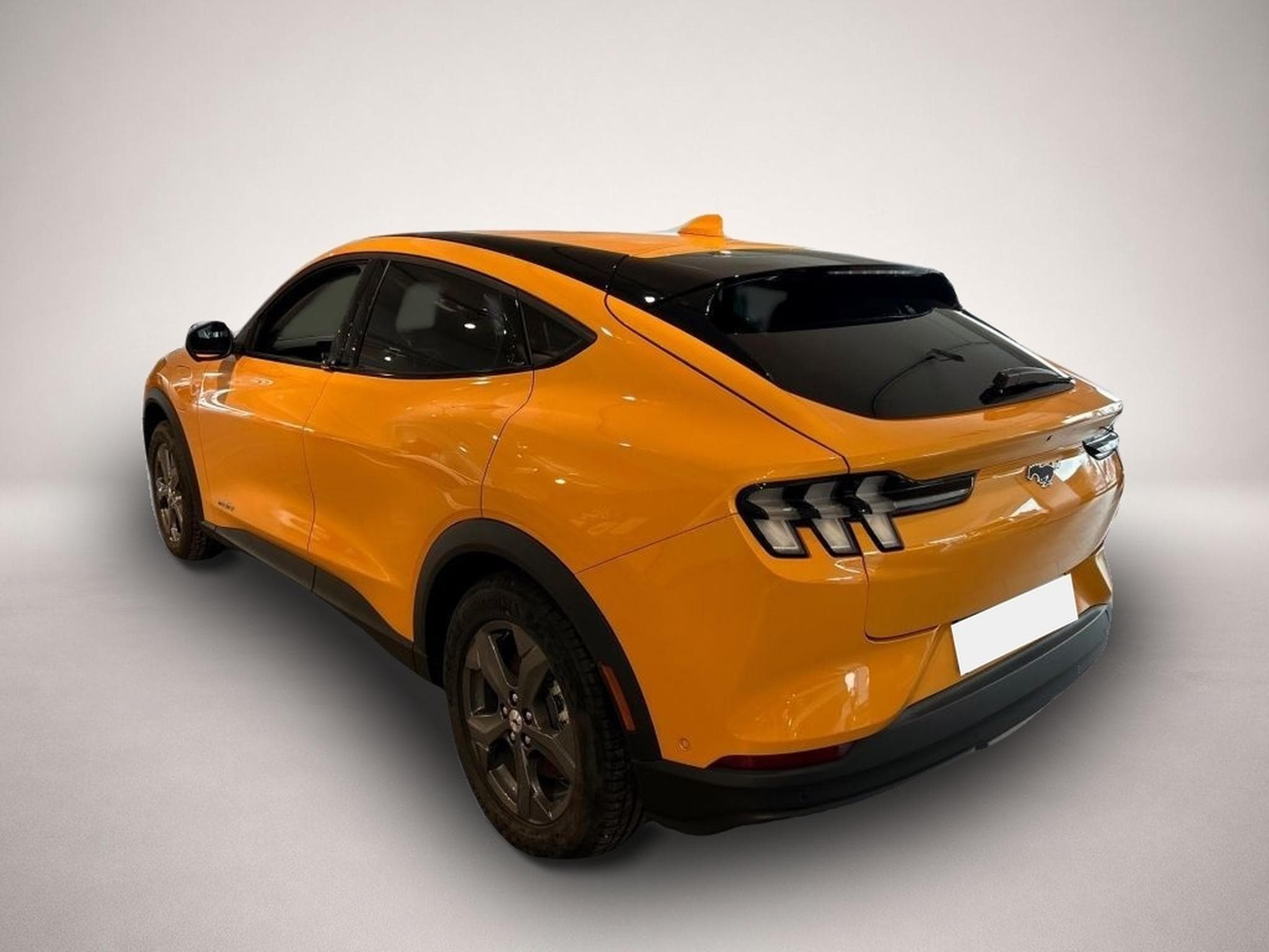 Ford Mustang Mach-E (2023) - Foto 2