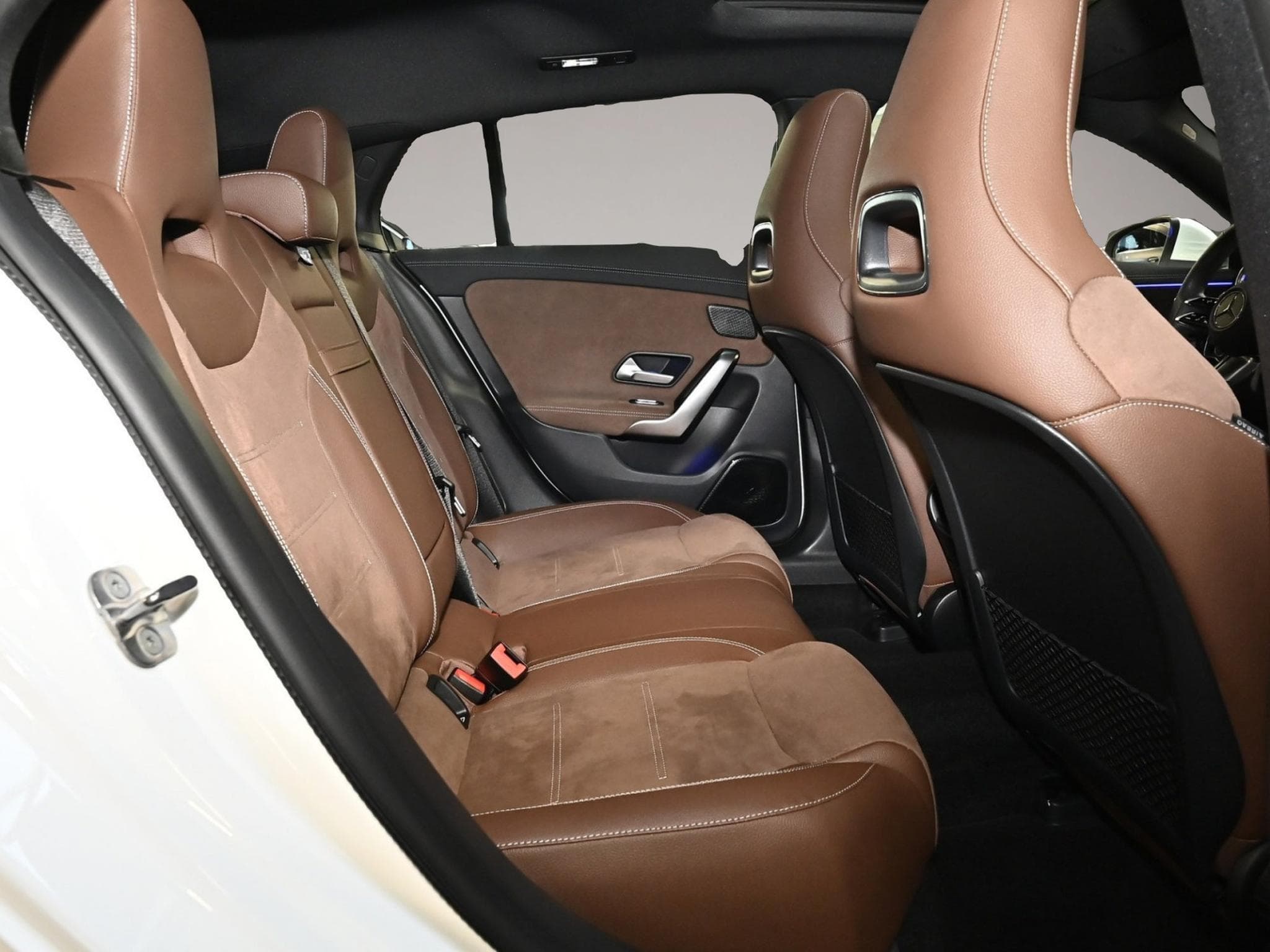 Mercedes GLA 200 (2025) - Photo 4