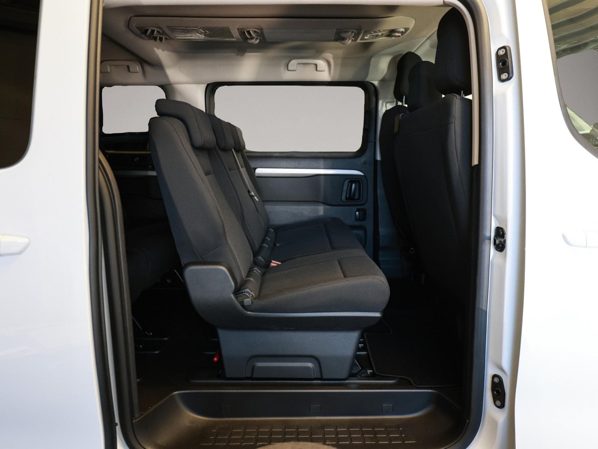 Peugeot Traveller (2026) - Foto 4