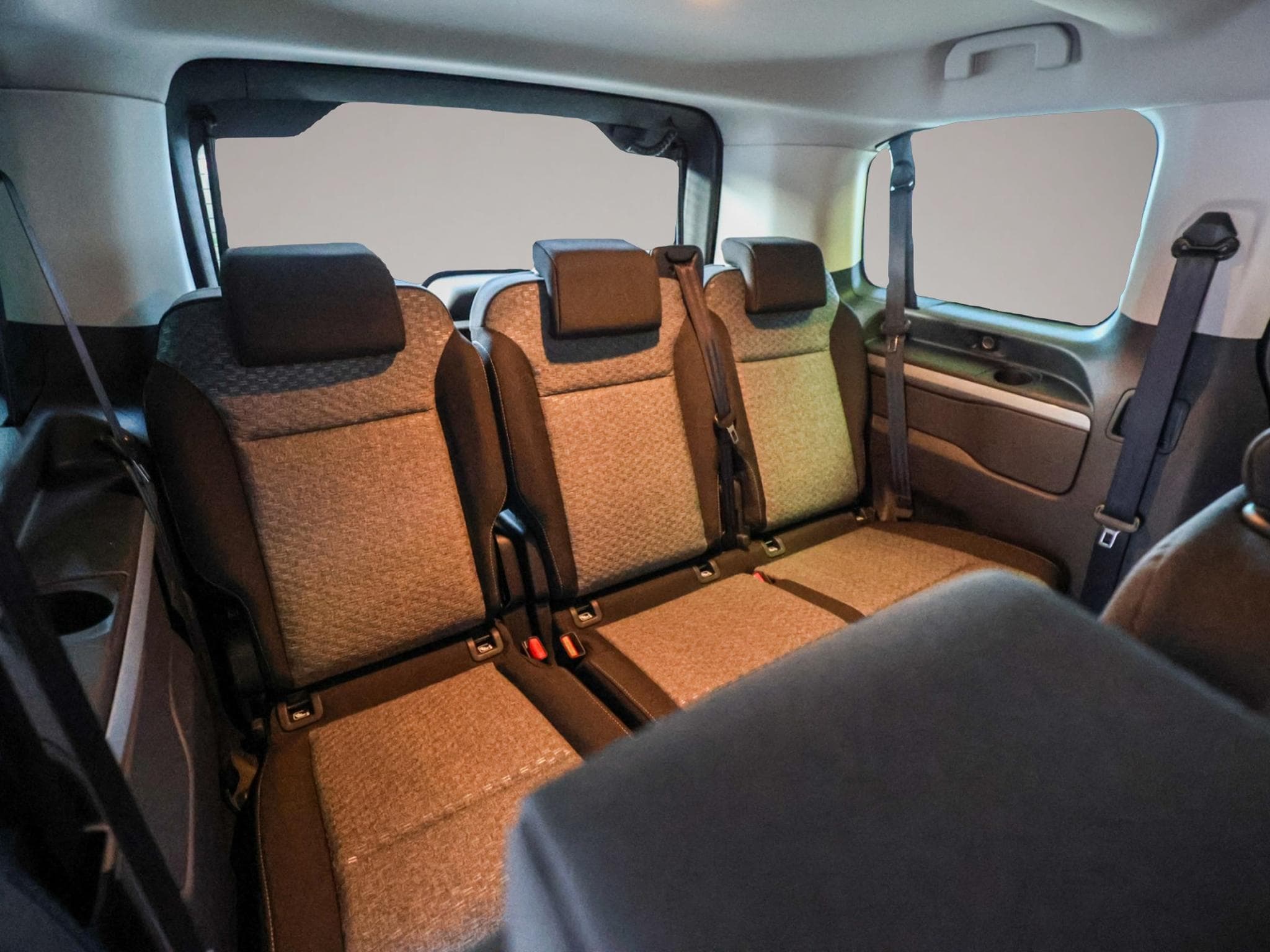 Peugeot Traveller (2026) - Foto 5