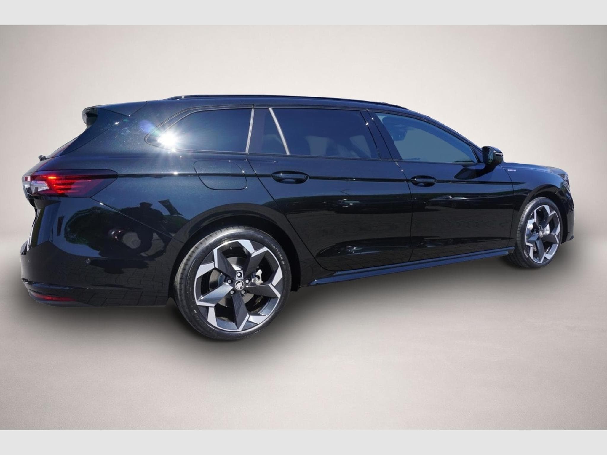 Skoda Superb (2025) - Foto 2