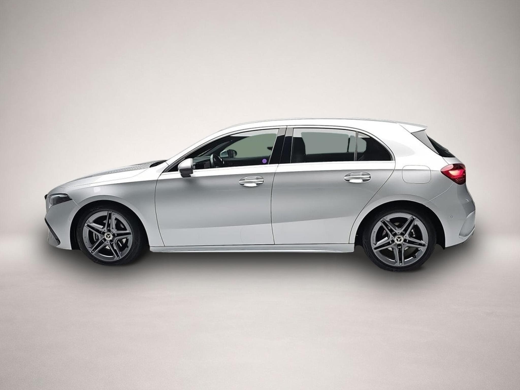 Mercedes 180 (2025) - Foto 4